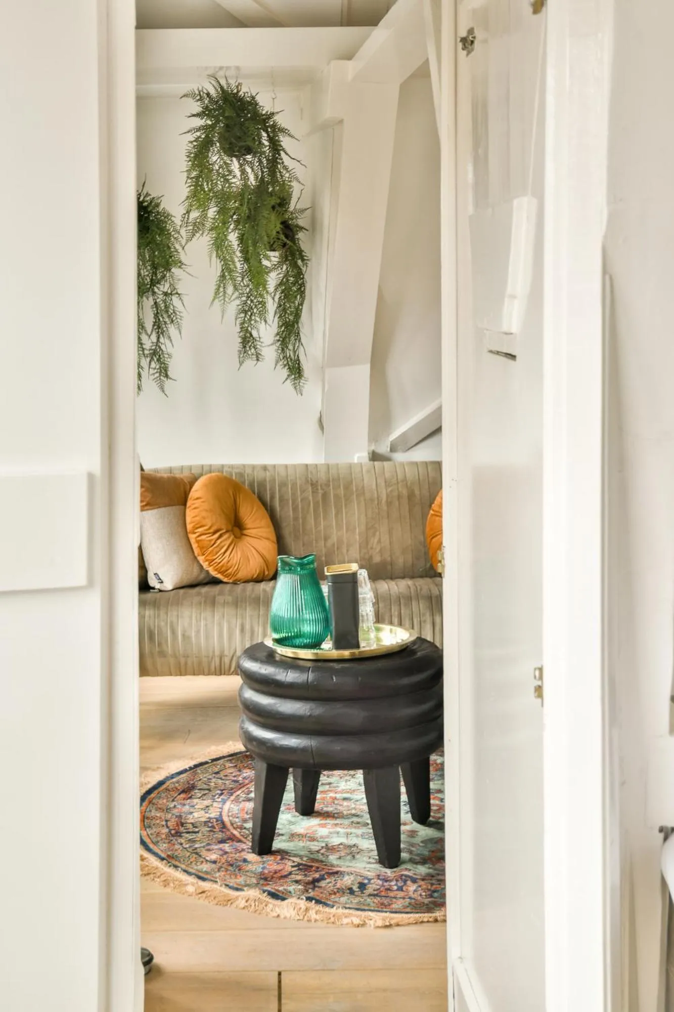 Spiegelgracht Apartments with Canal View