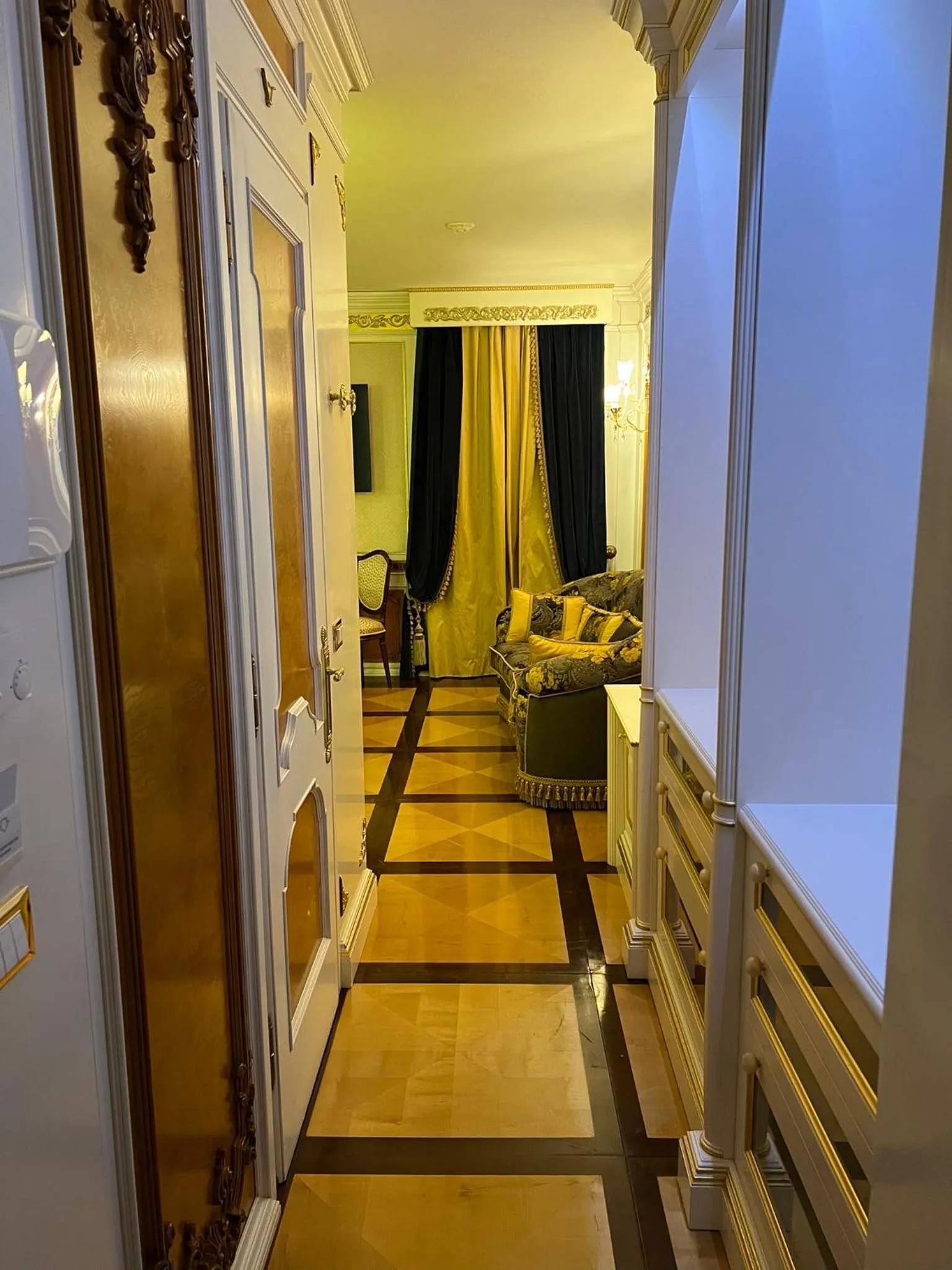 Bed in Hotel Villa Pigalle