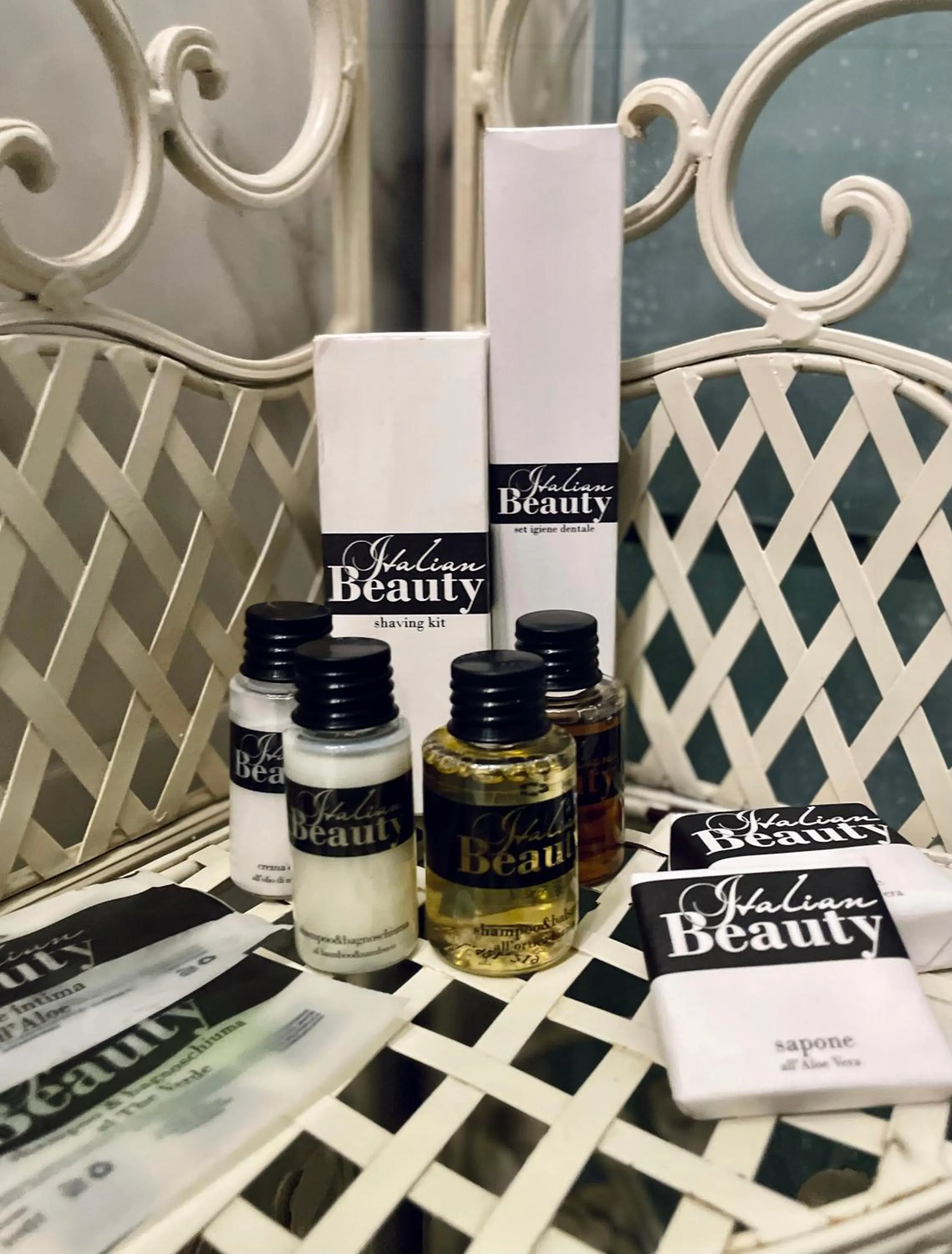 Economy Single Room in Hotel Villa Pigalle