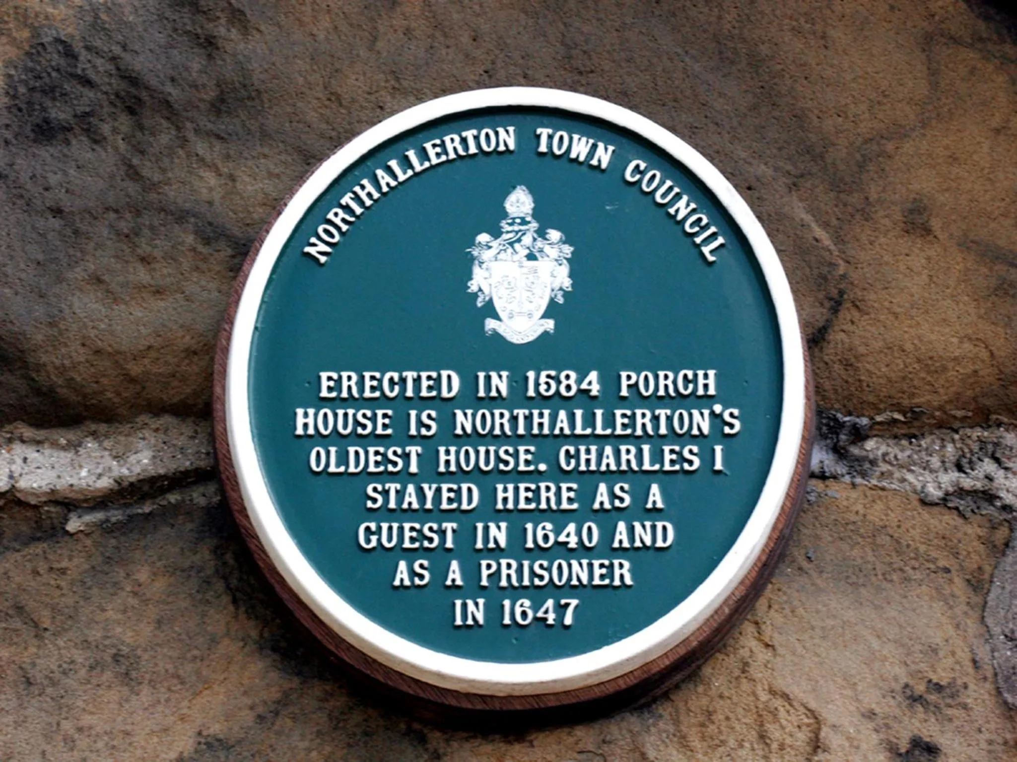 Facade/entrance in Porch House