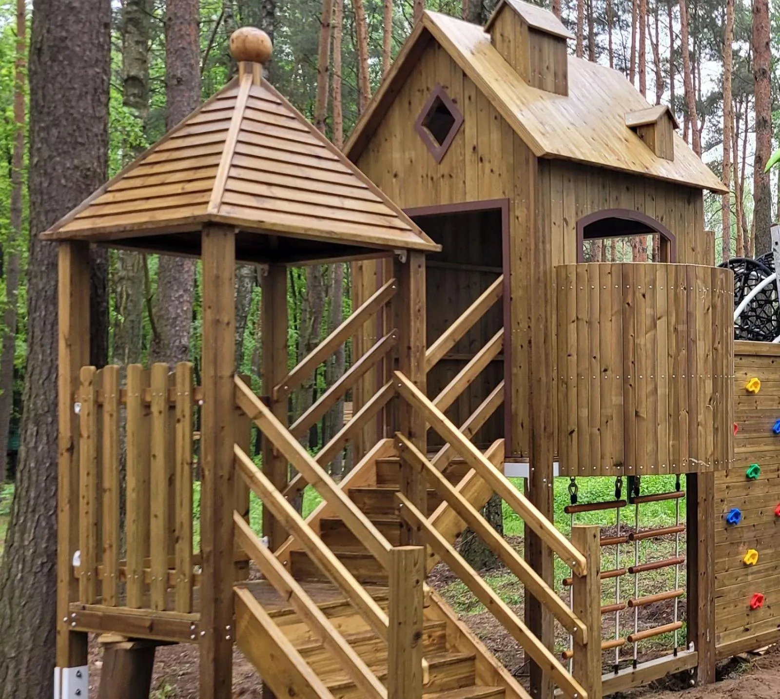 Children play ground in Malutkie Resort