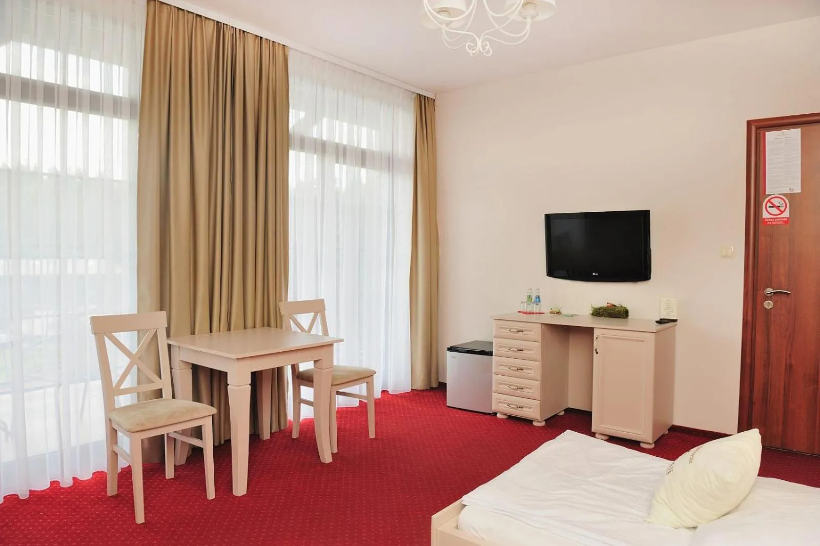 Living room, Bed in Malutkie Resort