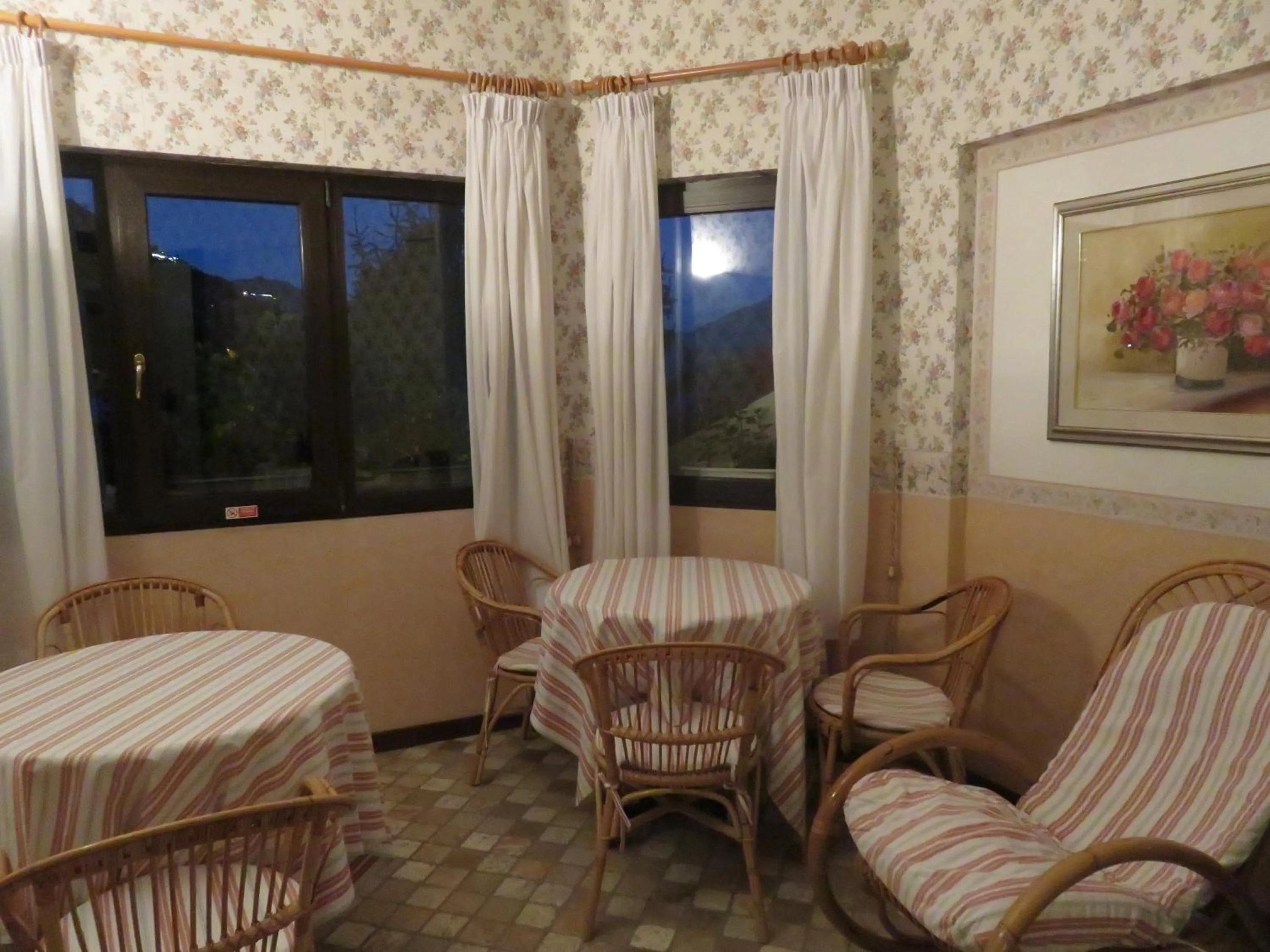 Seating area in Villa Selene