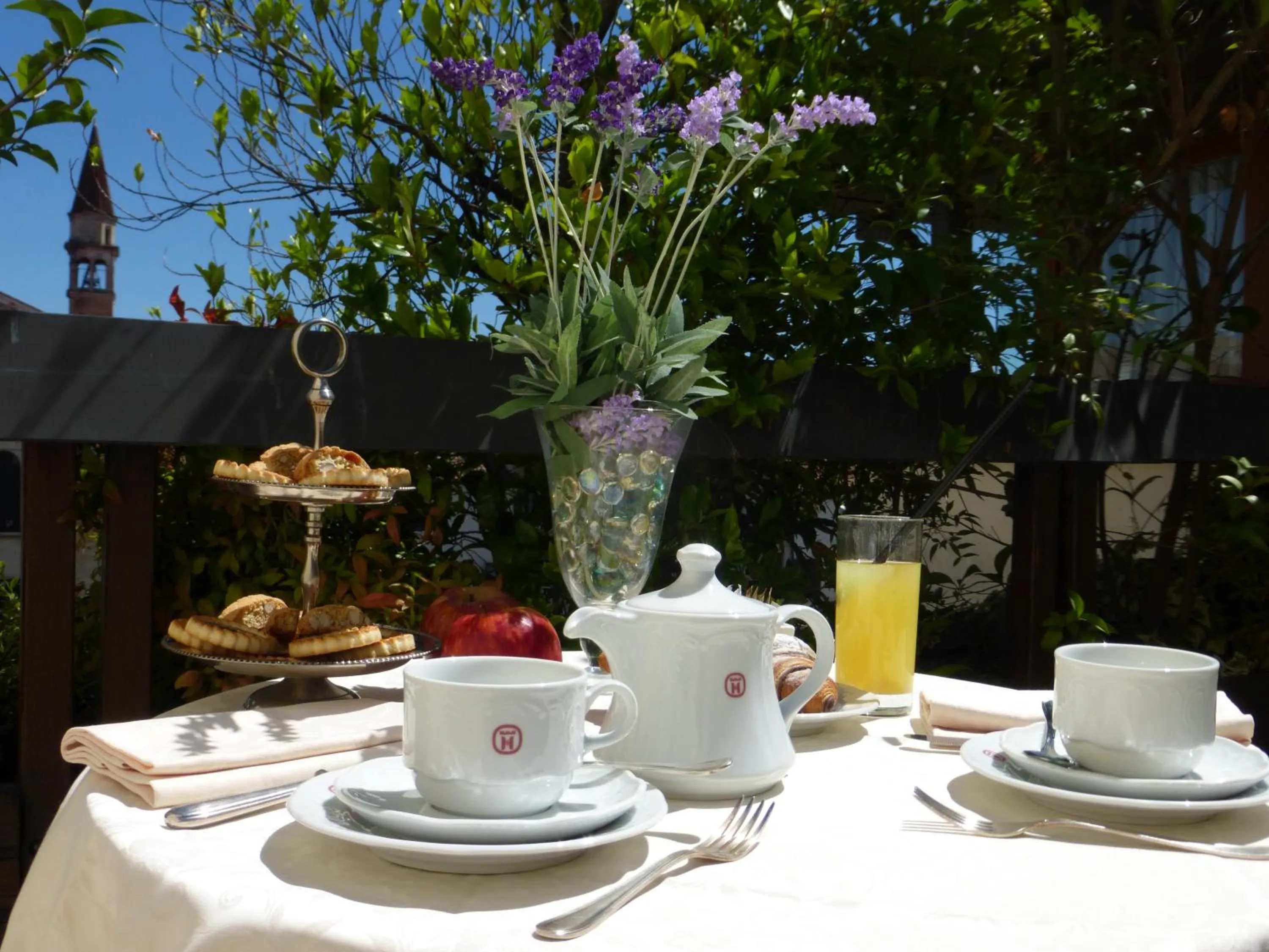 Food and drinks in Hotel Alla Torre