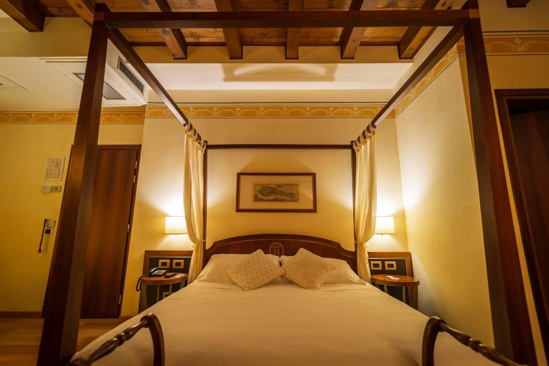 Bedroom, Bed in Hotel Alla Torre