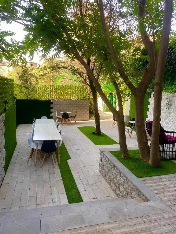 Inner courtyard view in The Friends