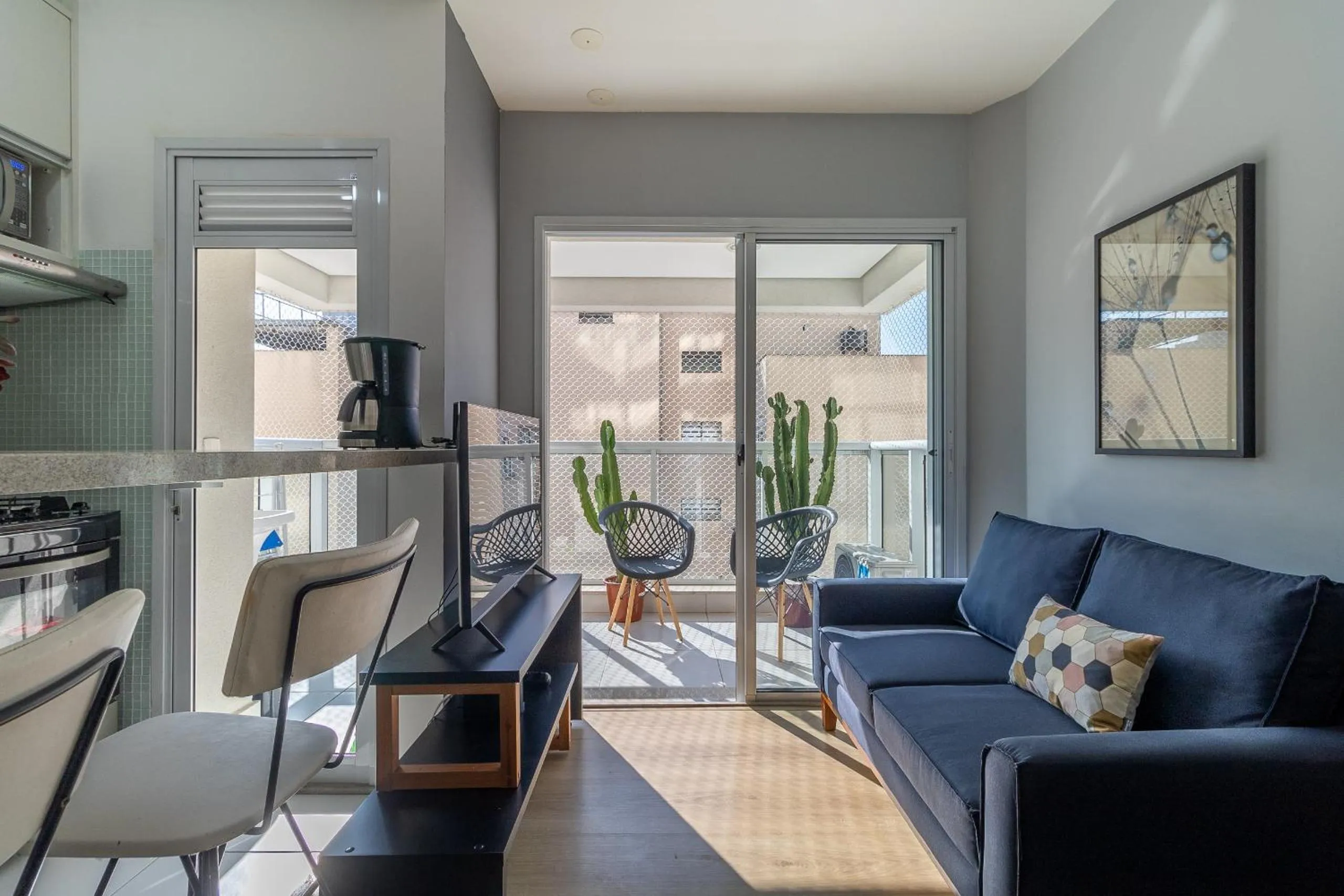 TV and multimedia in Akile Hype