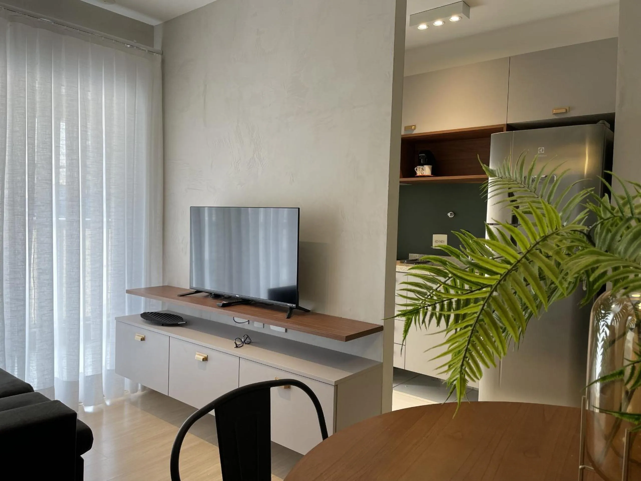 Communal lounge/ TV room in Akile Hype