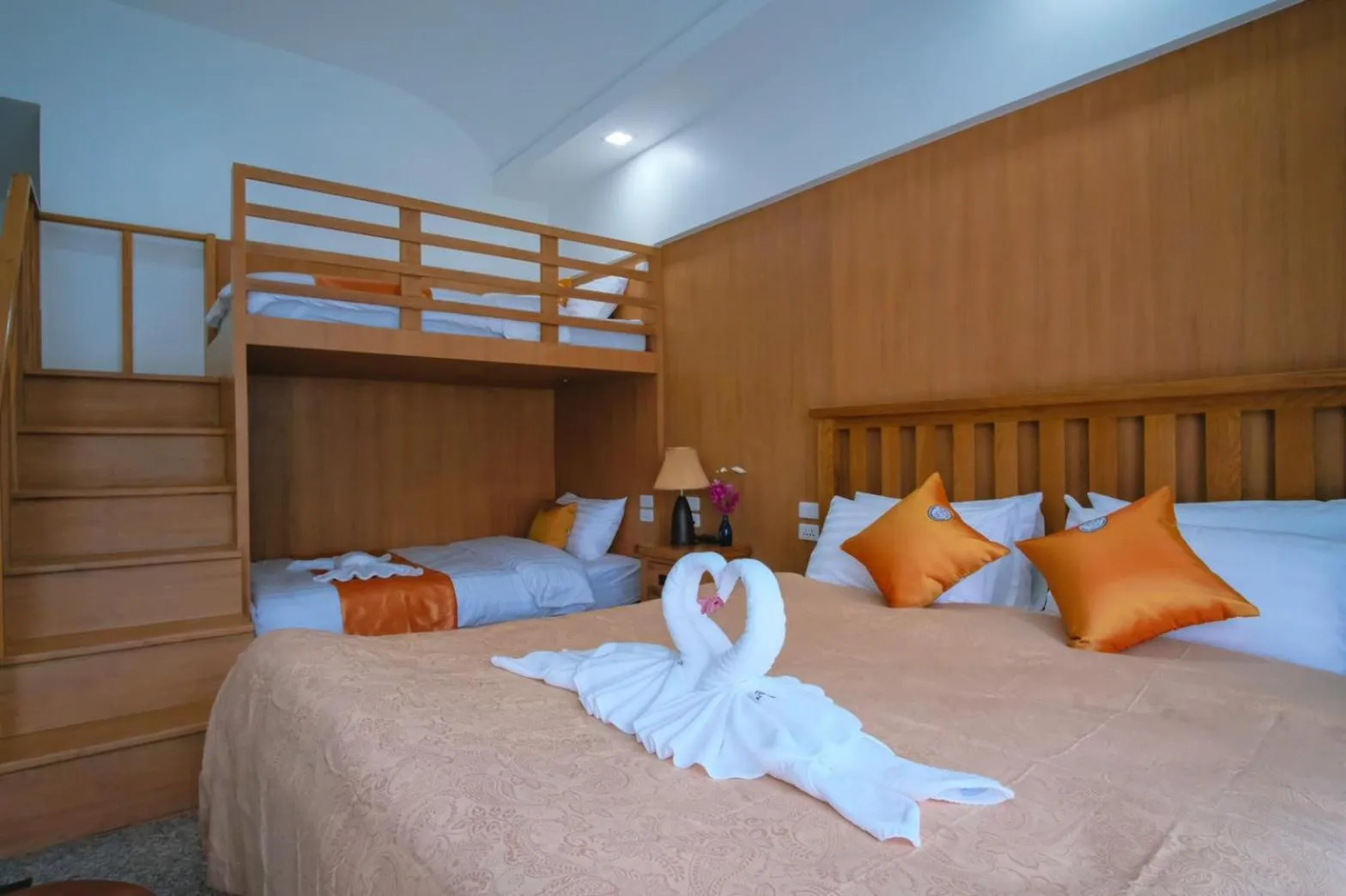 Bedroom, Bed in Cha Li's Family Hotel&Hostel