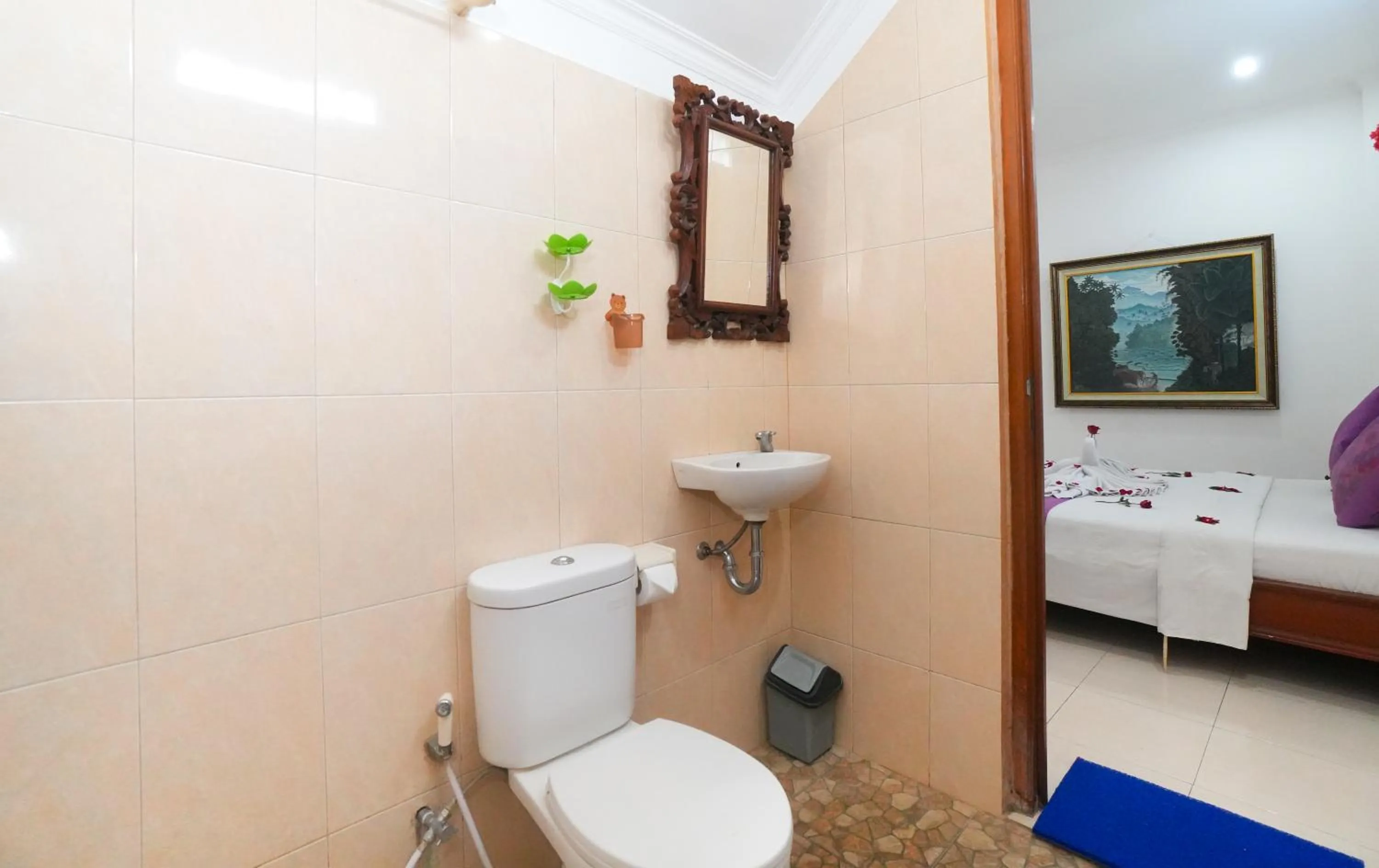 Shower in PAK'VO'HOUSE