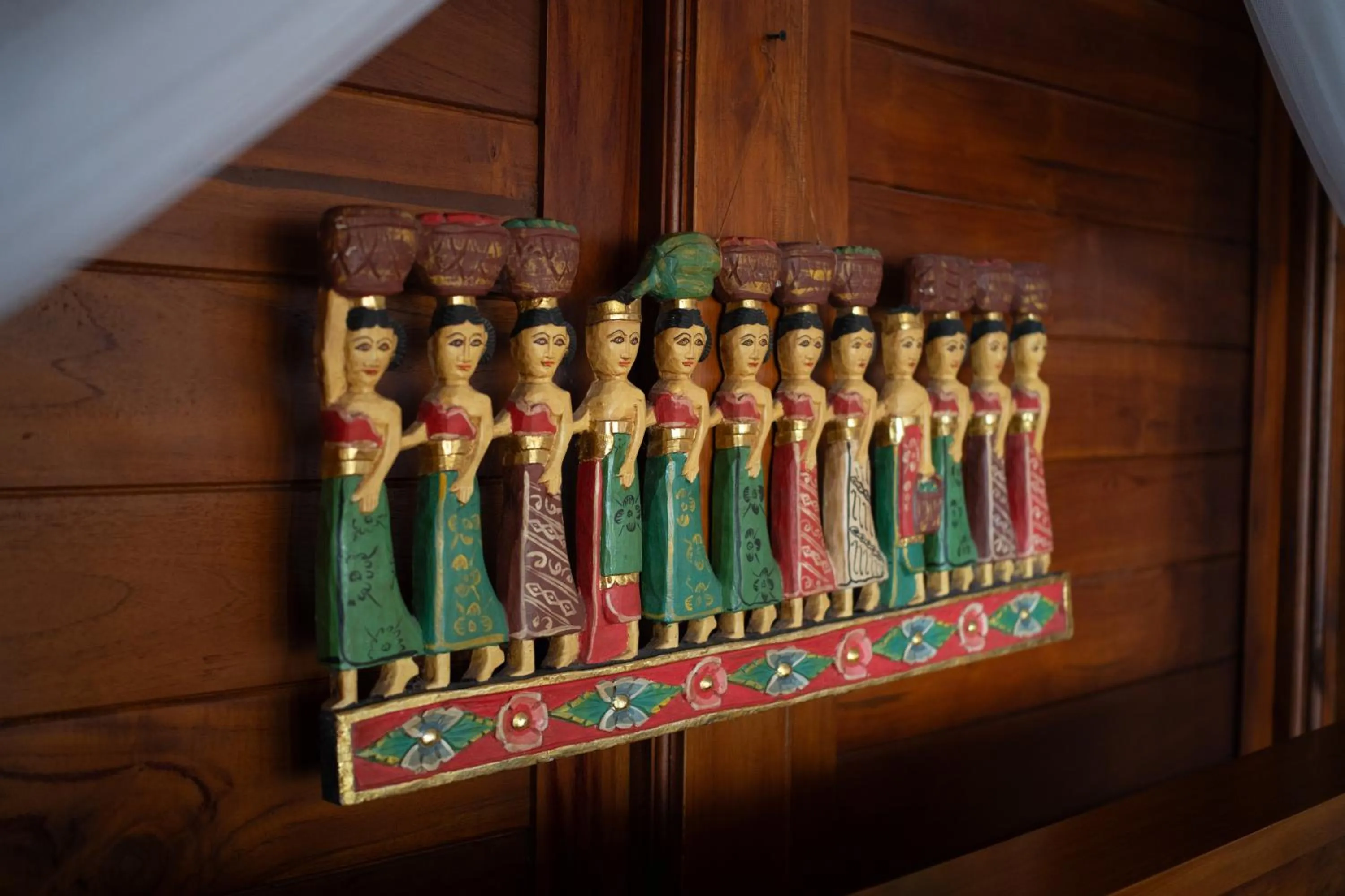 Property building in PAK'VO'HOUSE