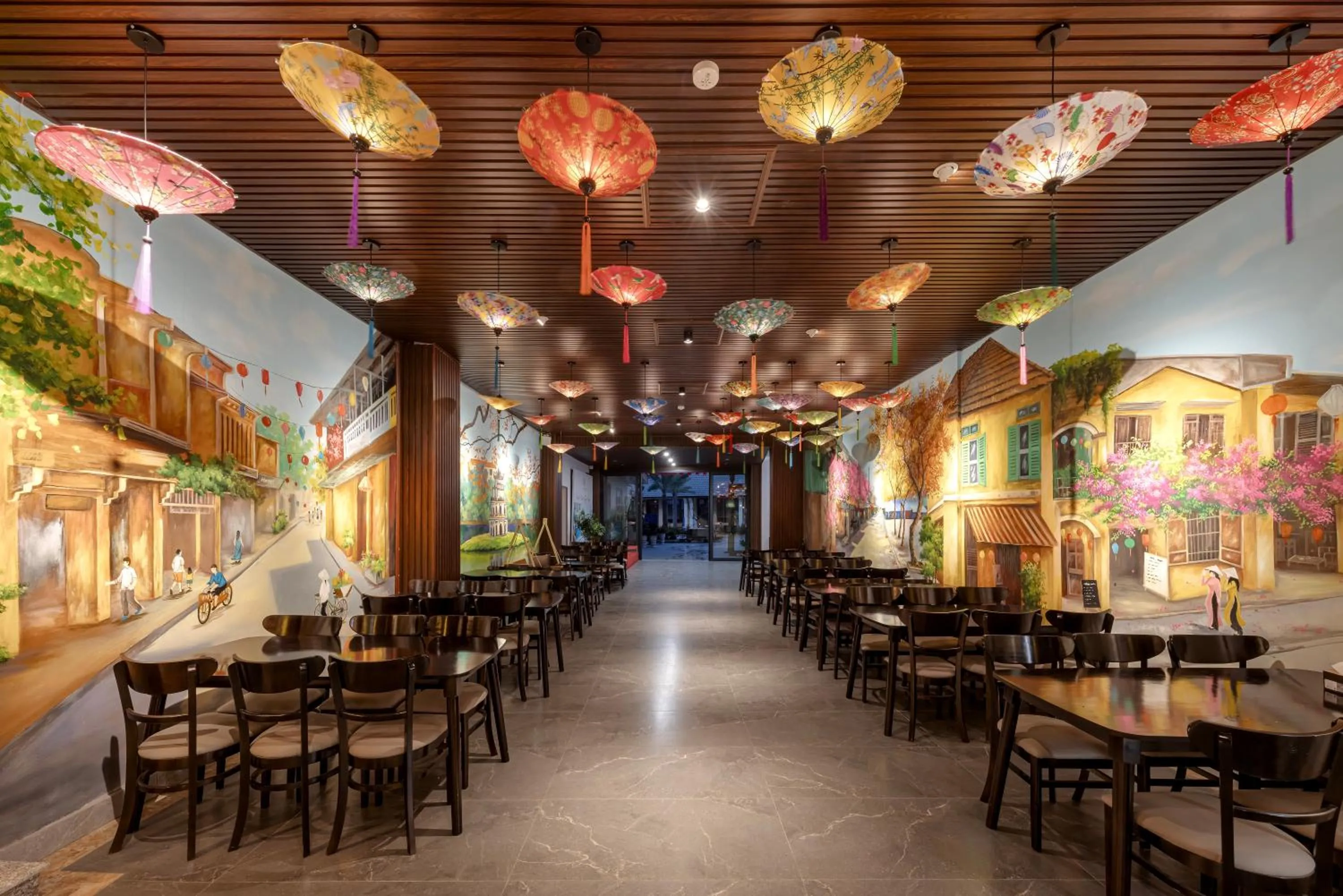 Restaurant/places to eat in Tam Coc Center Luxury Hotel & Villa