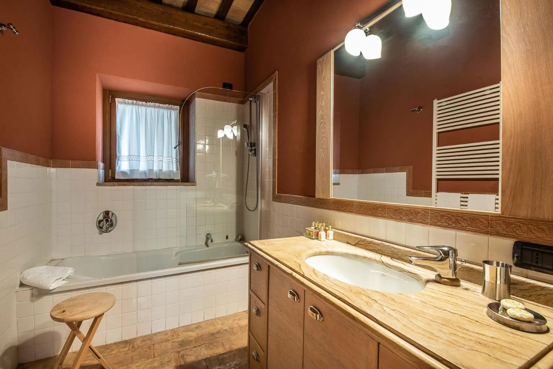 Toilet in Borgo Lanciano