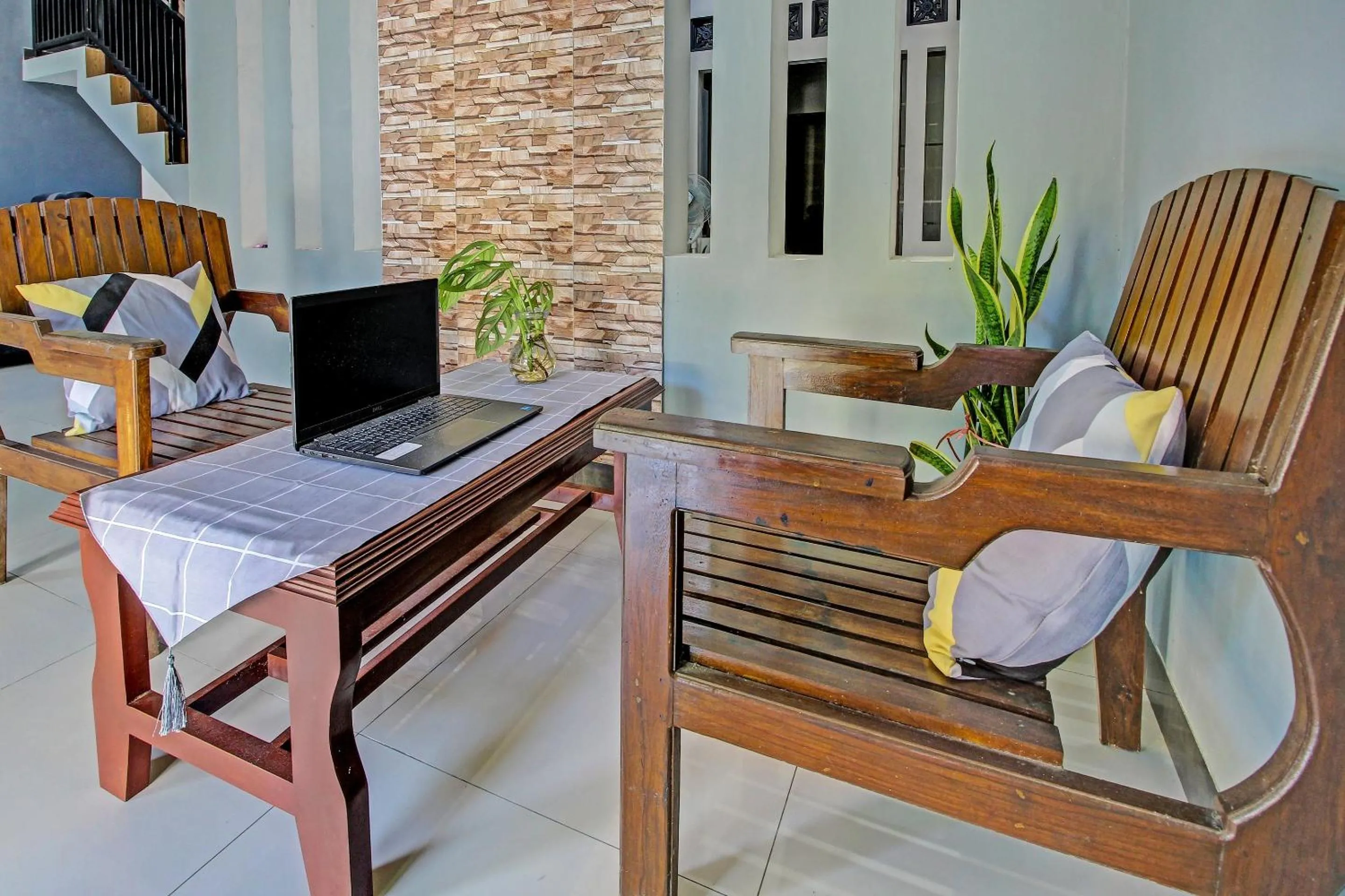 Lobby or reception in OYO Life 91177 Desa Wisata Duren Sari