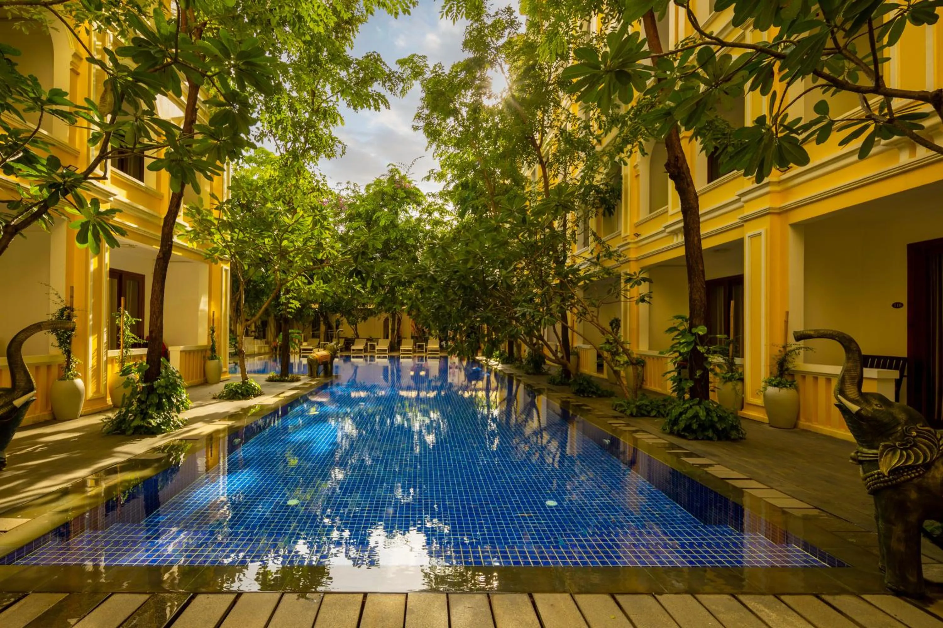 Property building in La Residence WatBo Hotel