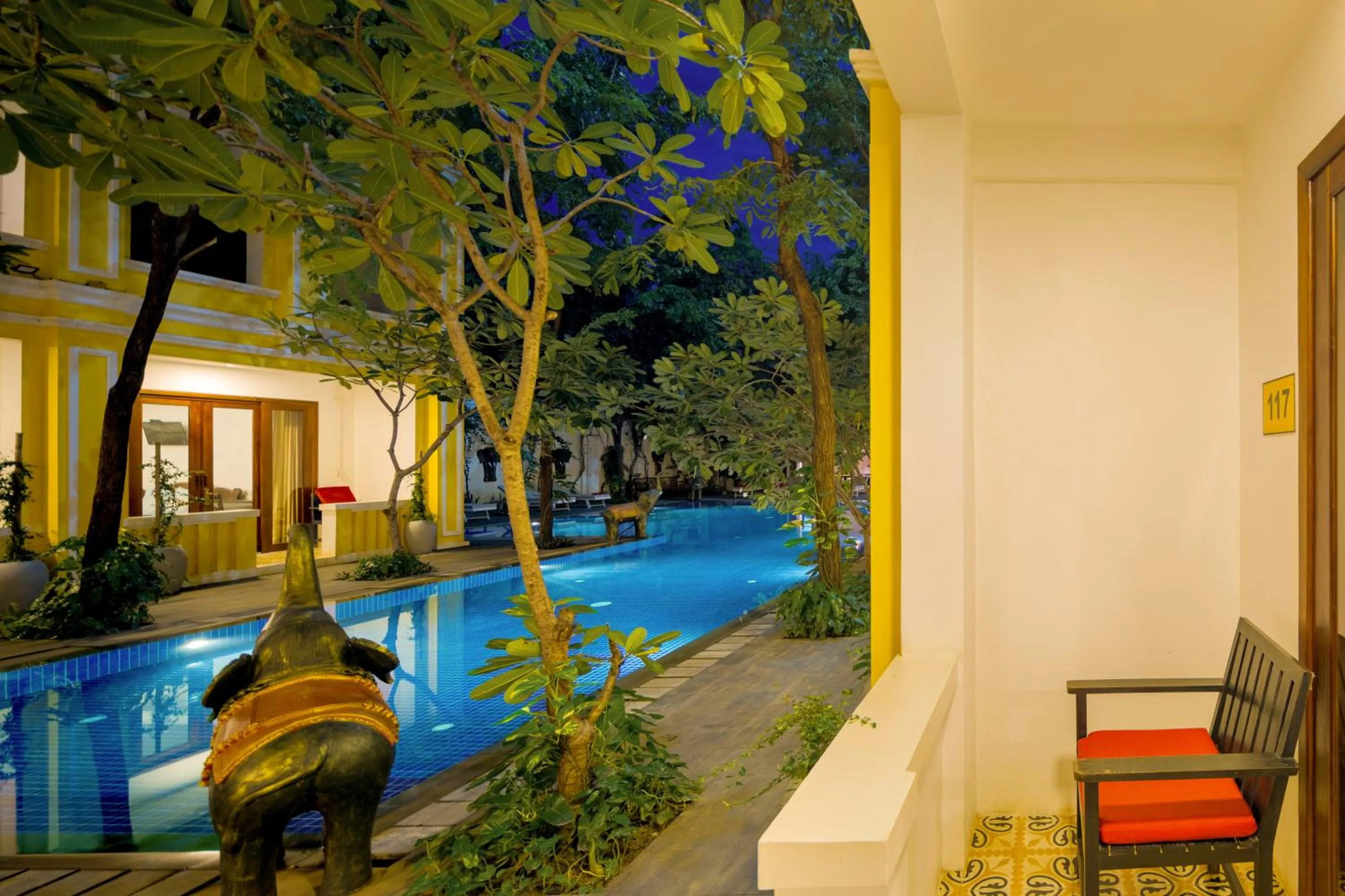 Property building in La Residence WatBo Hotel