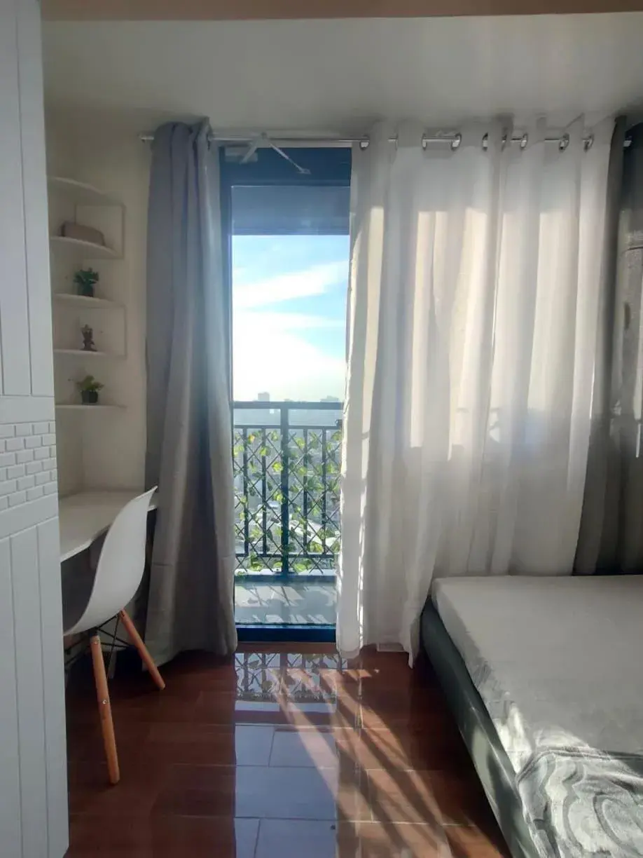 Fully Furnished 1 Bedroom at SMDC Air Residence with Balcony City View Fully Furnished 1 Bedroom at SMDC Air Residence with Balcony City View