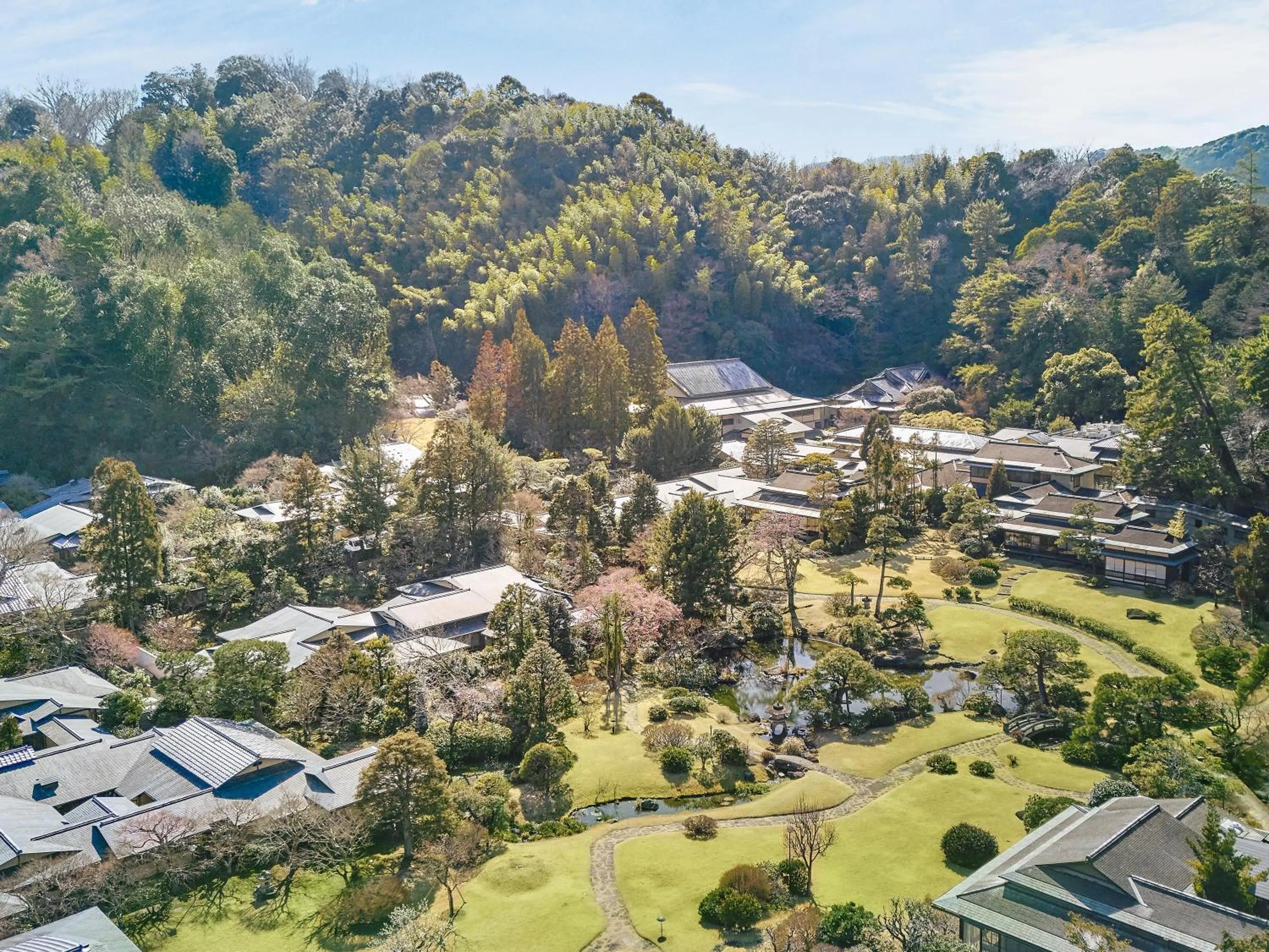 Property building in Sanyo-so