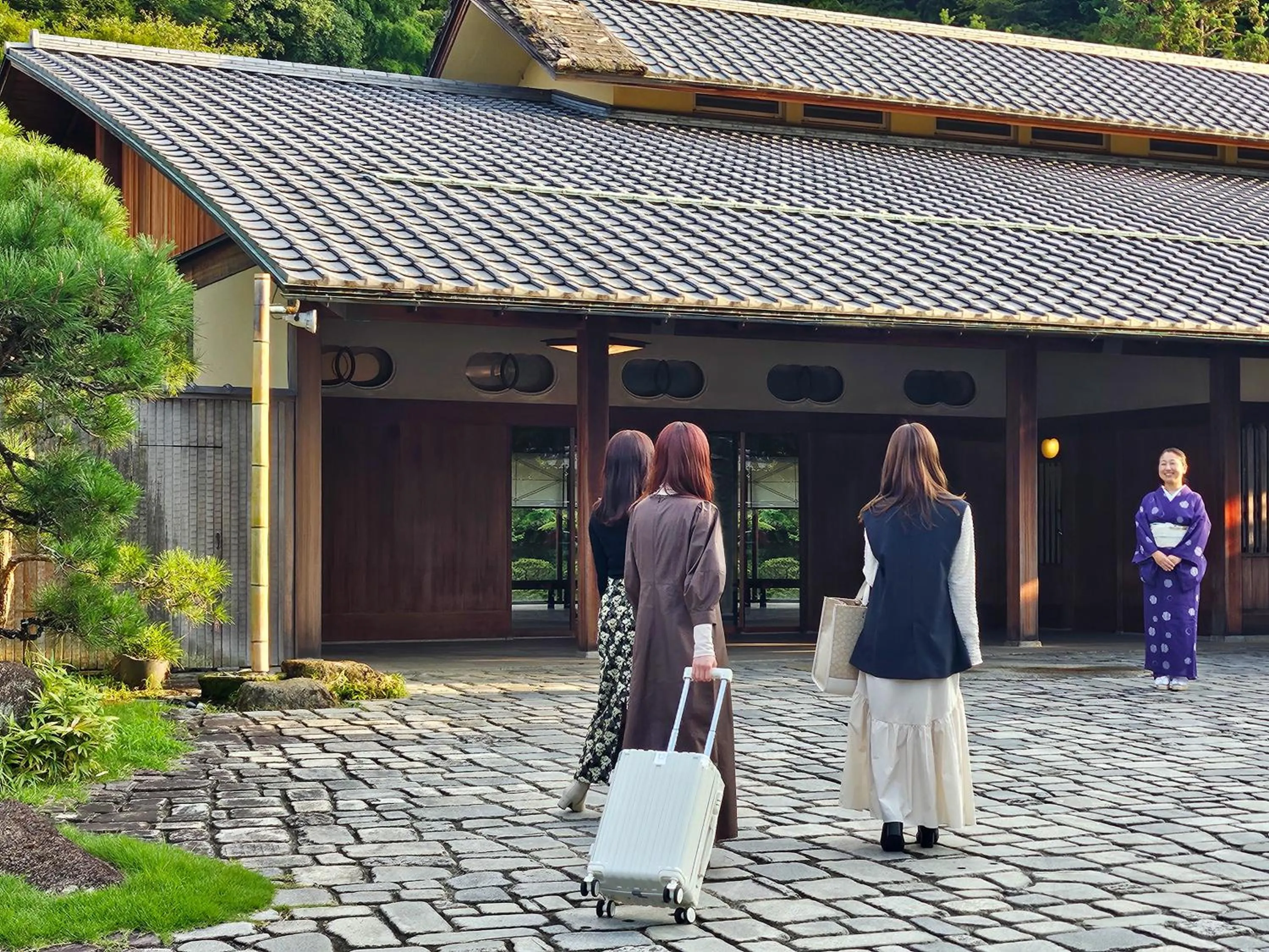 Property building in Sanyo-so