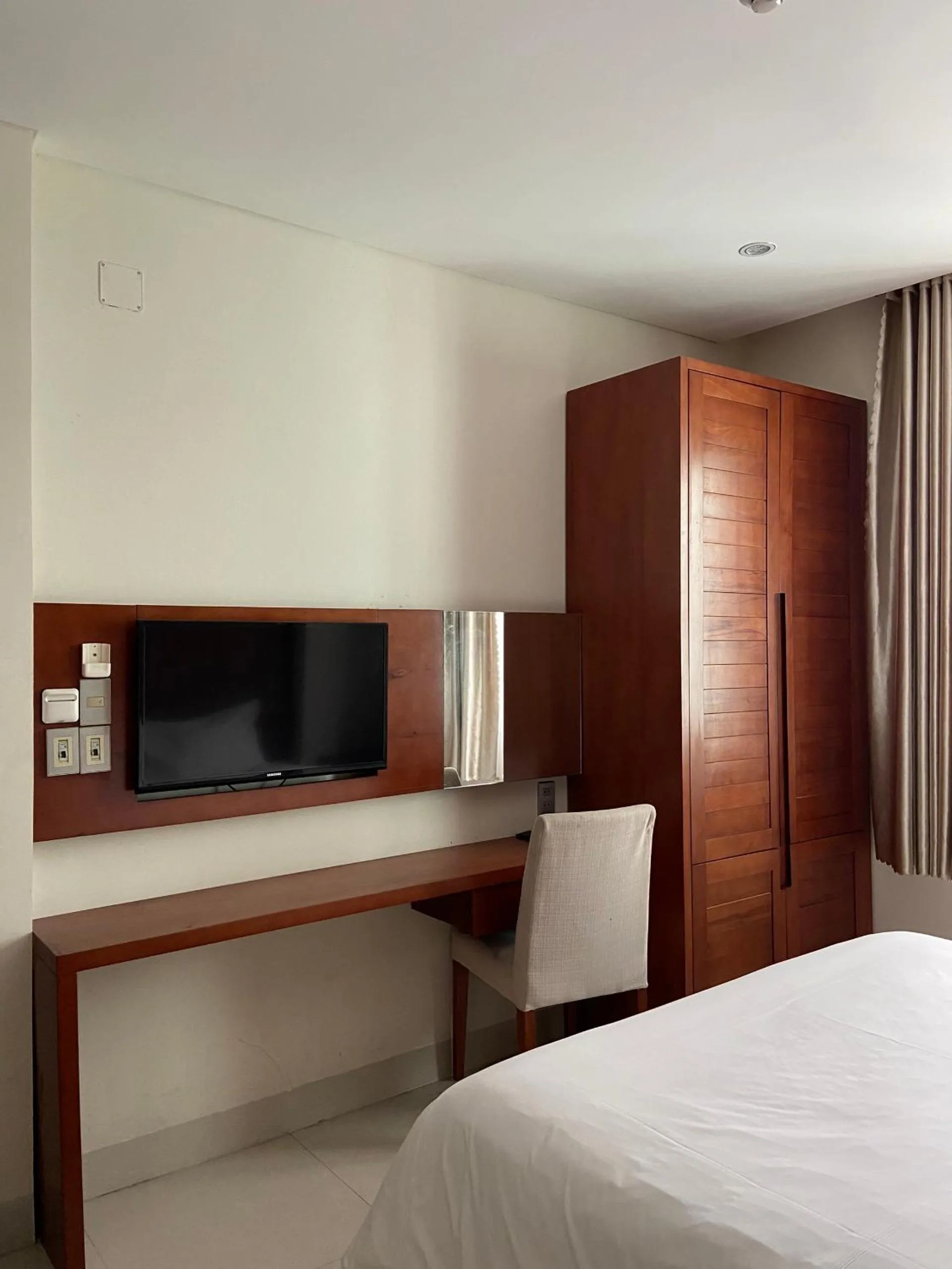 TV and multimedia, Bed in Liberty Hotel Đà Nẵng