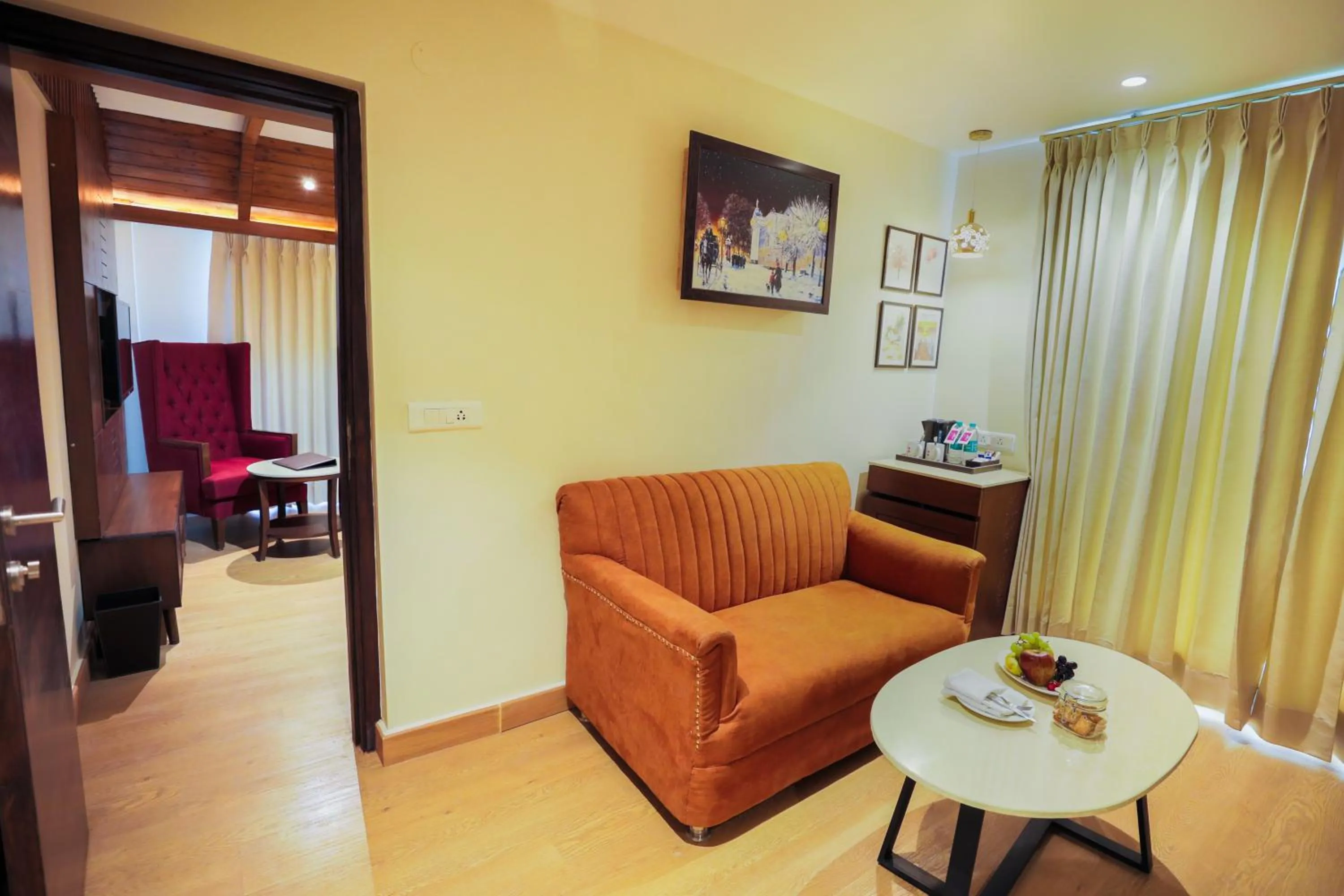 Living room in Regenta Hilltop Shimla