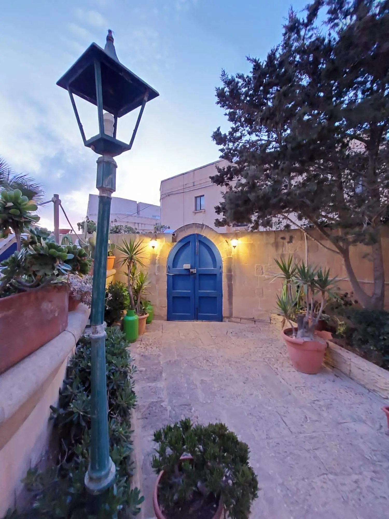 Facade/entrance in Villa Serenity B&B