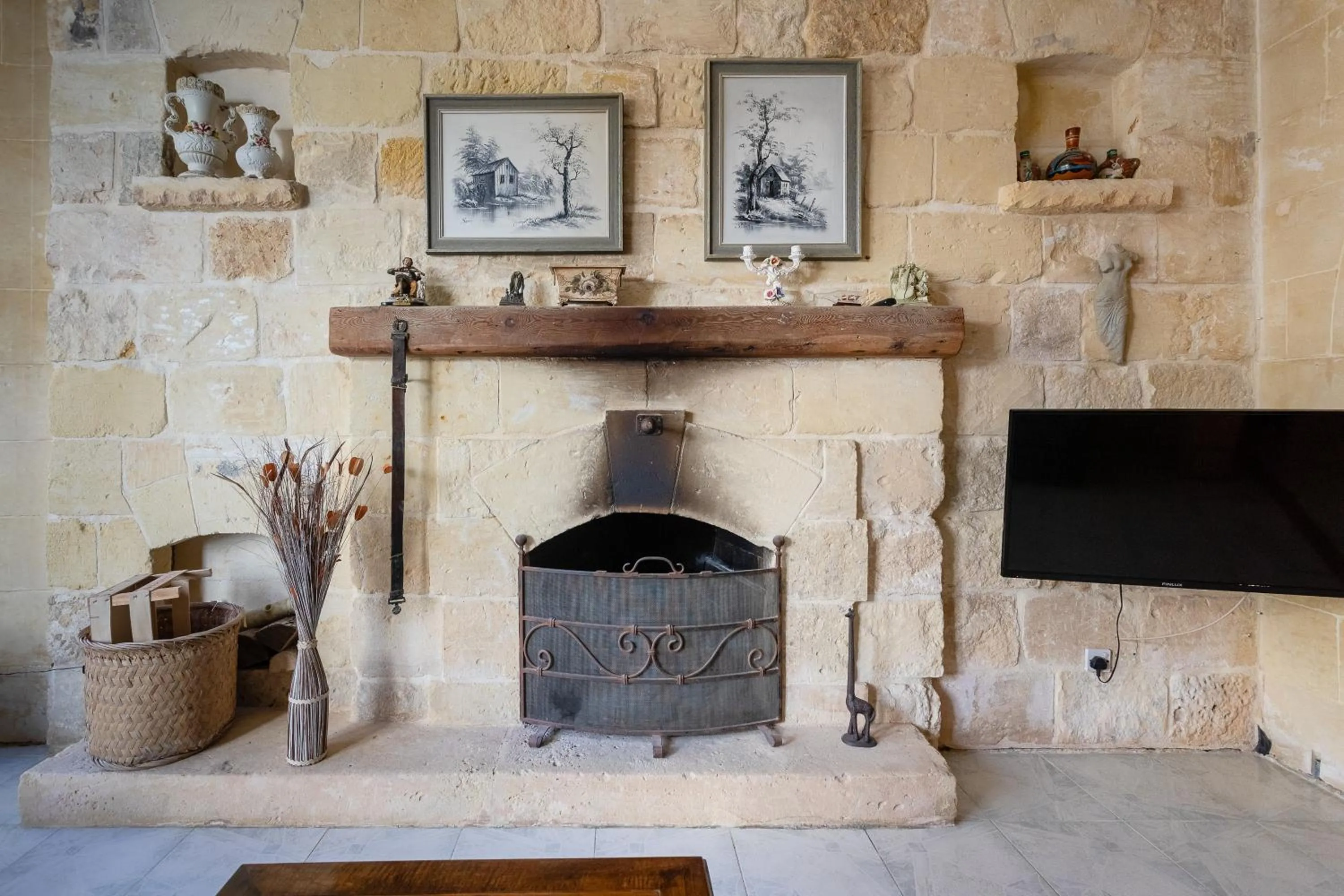 flat iron in Villa Serenity B&B