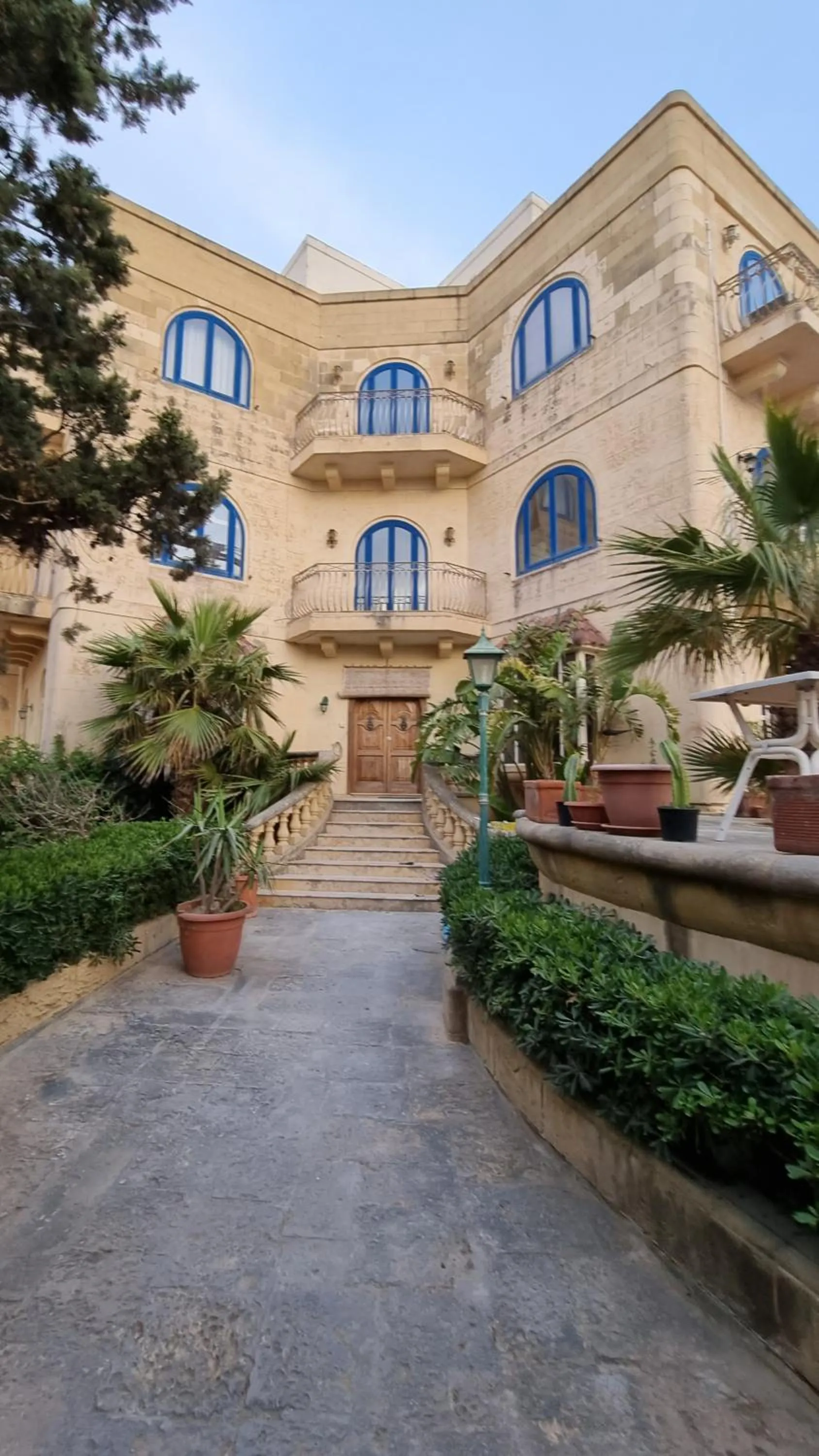 Facade/entrance in Villa Serenity B&B