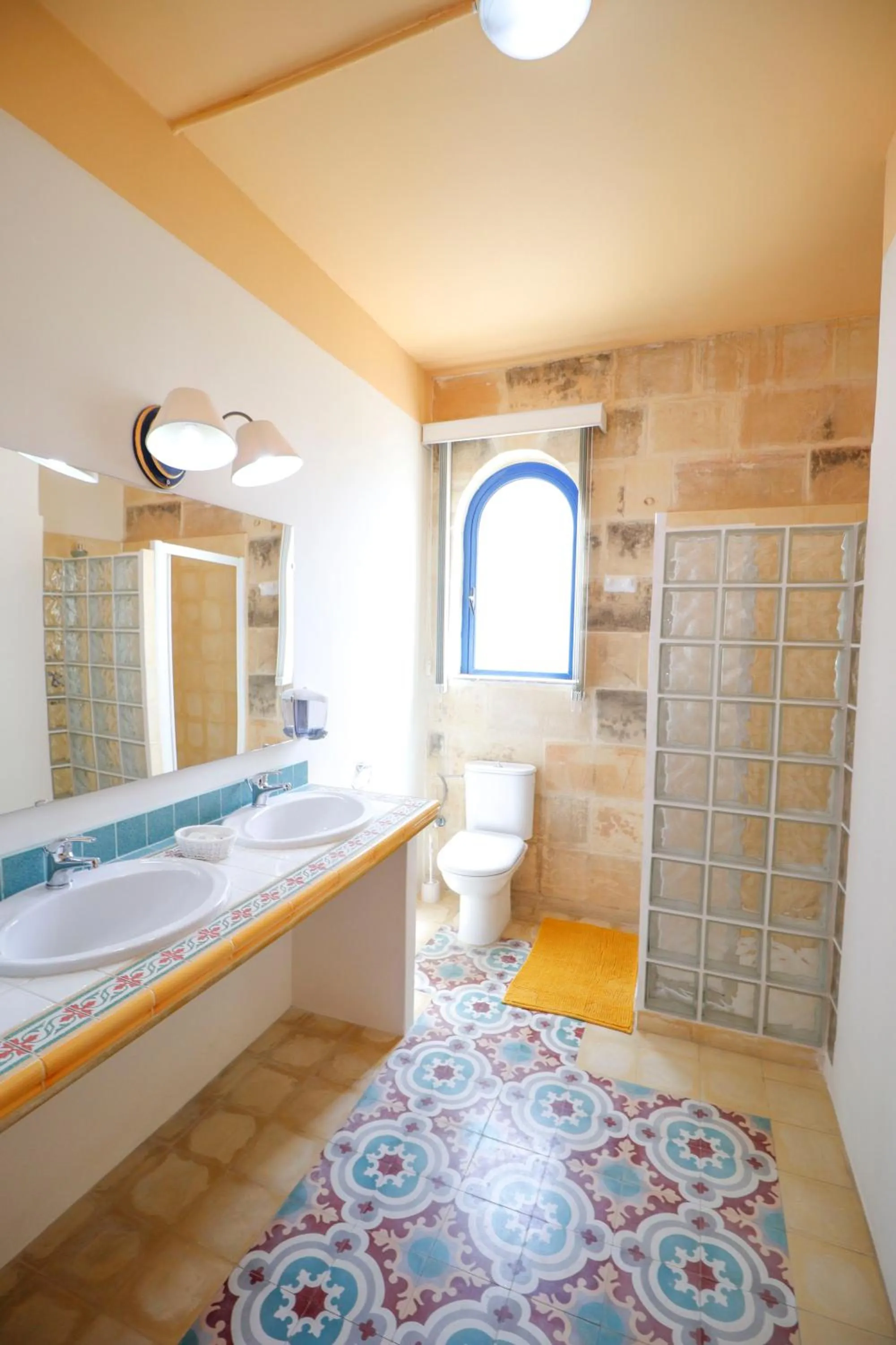 Photo of the whole room in Villa Serenity B&B