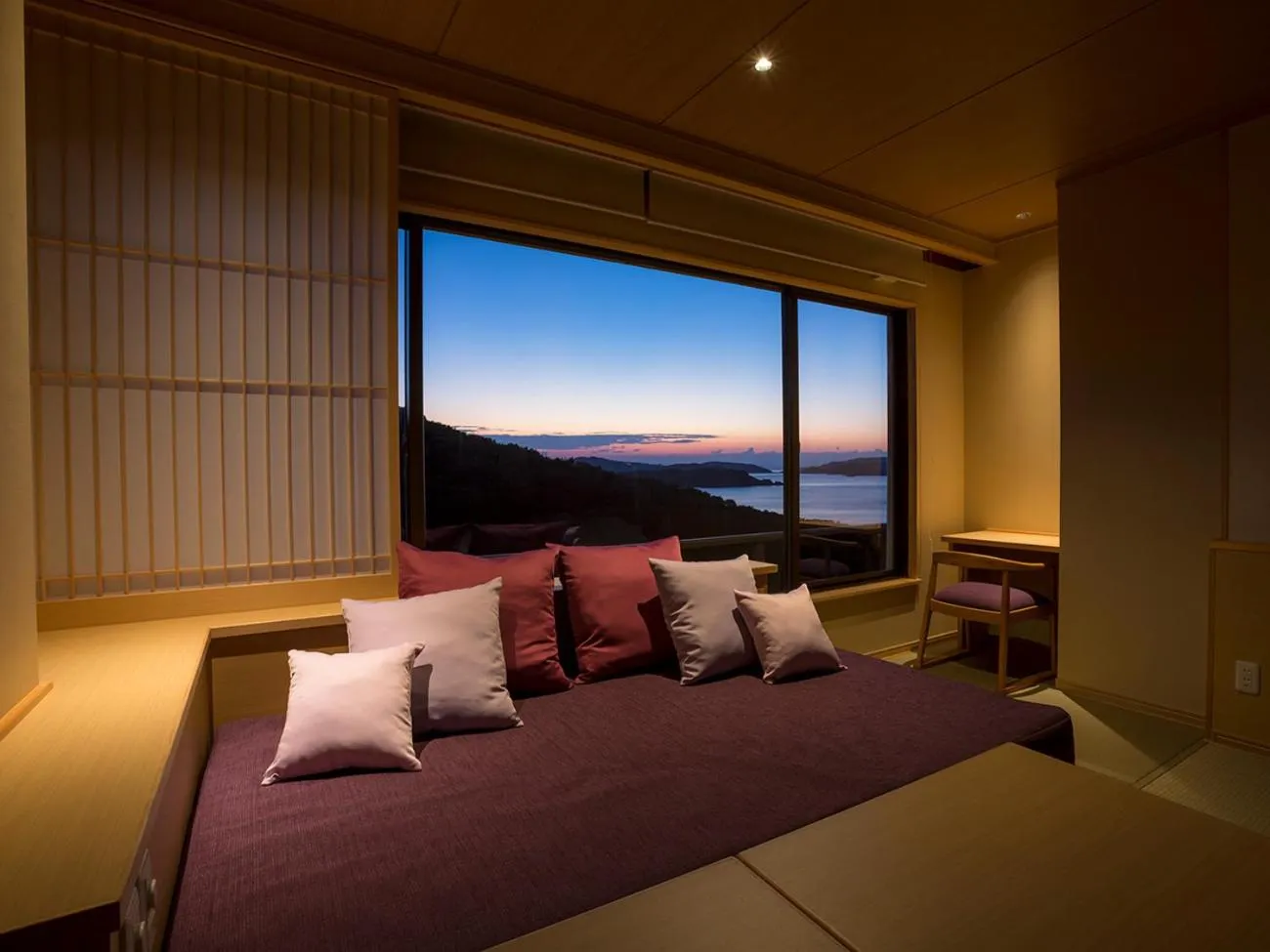 Photo of the whole room, Bed in Hanashinsui