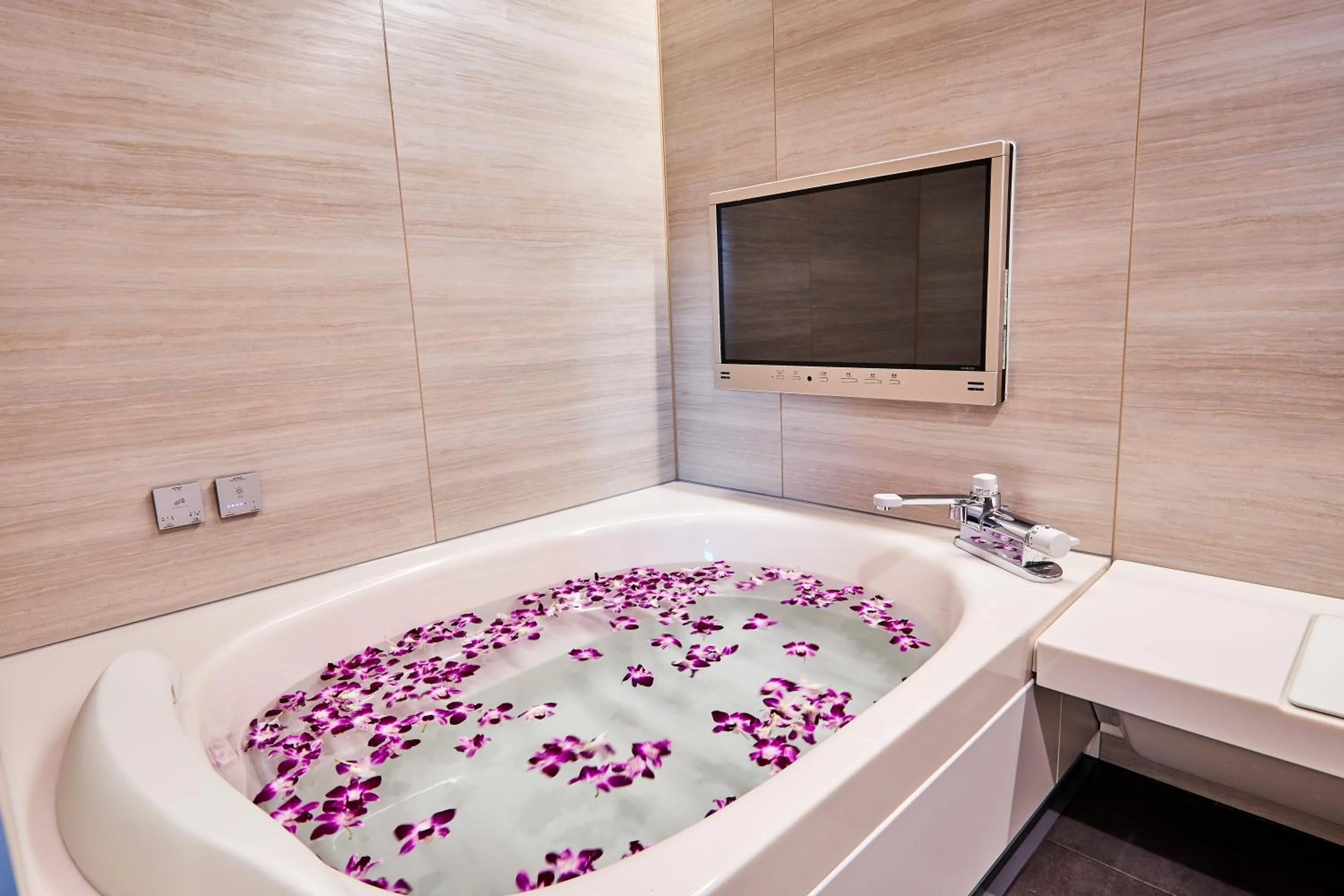 Bathroom in Hotel BaliAn Resort Shinjuku Glamping