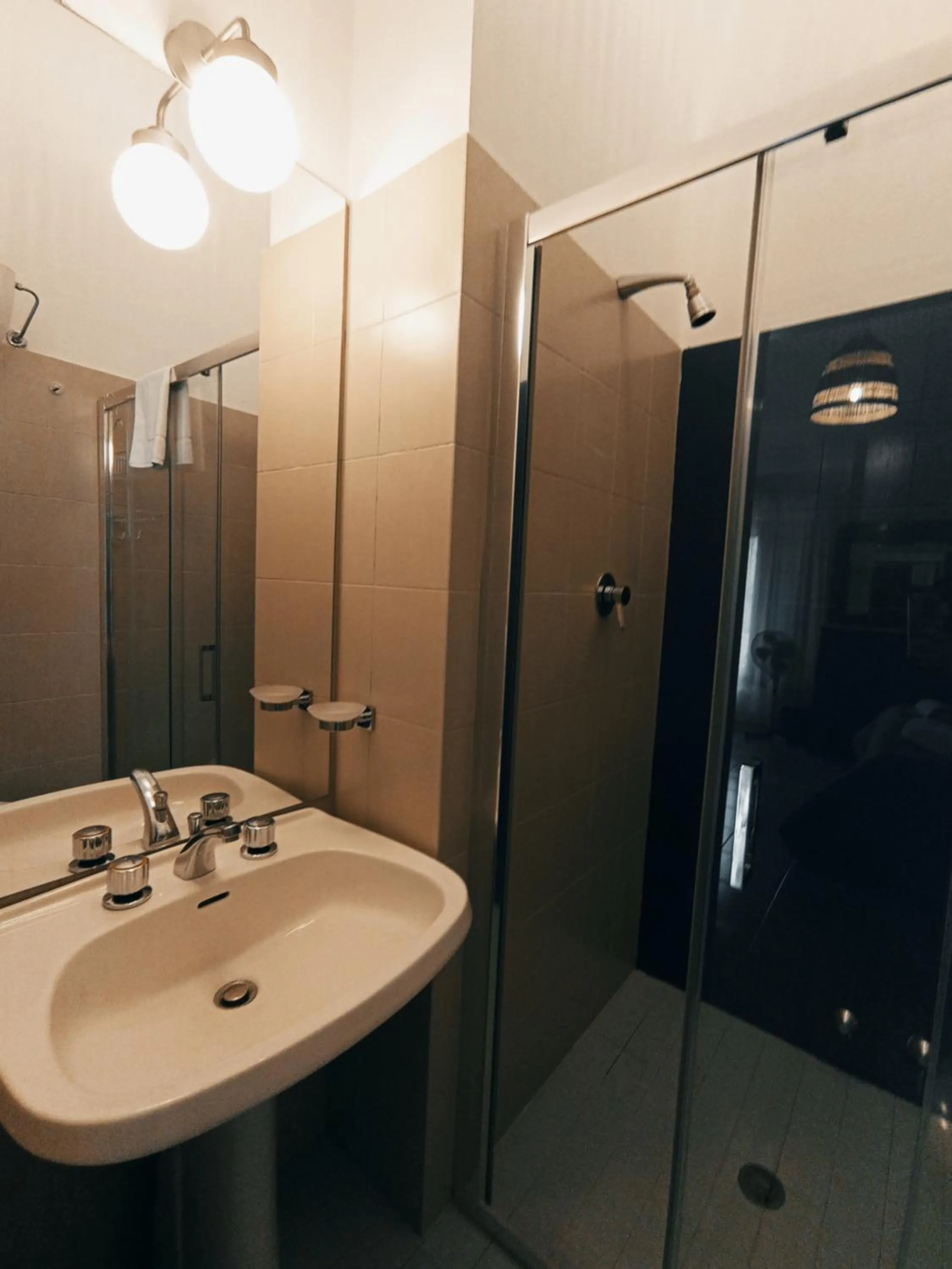 Shower in Locanda Tanè