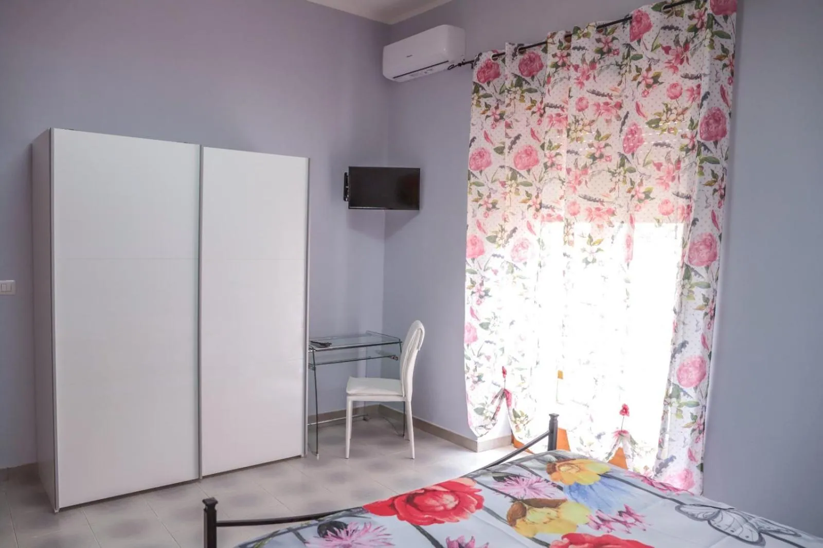 Bed in B&B LA CASA DEI FIORI