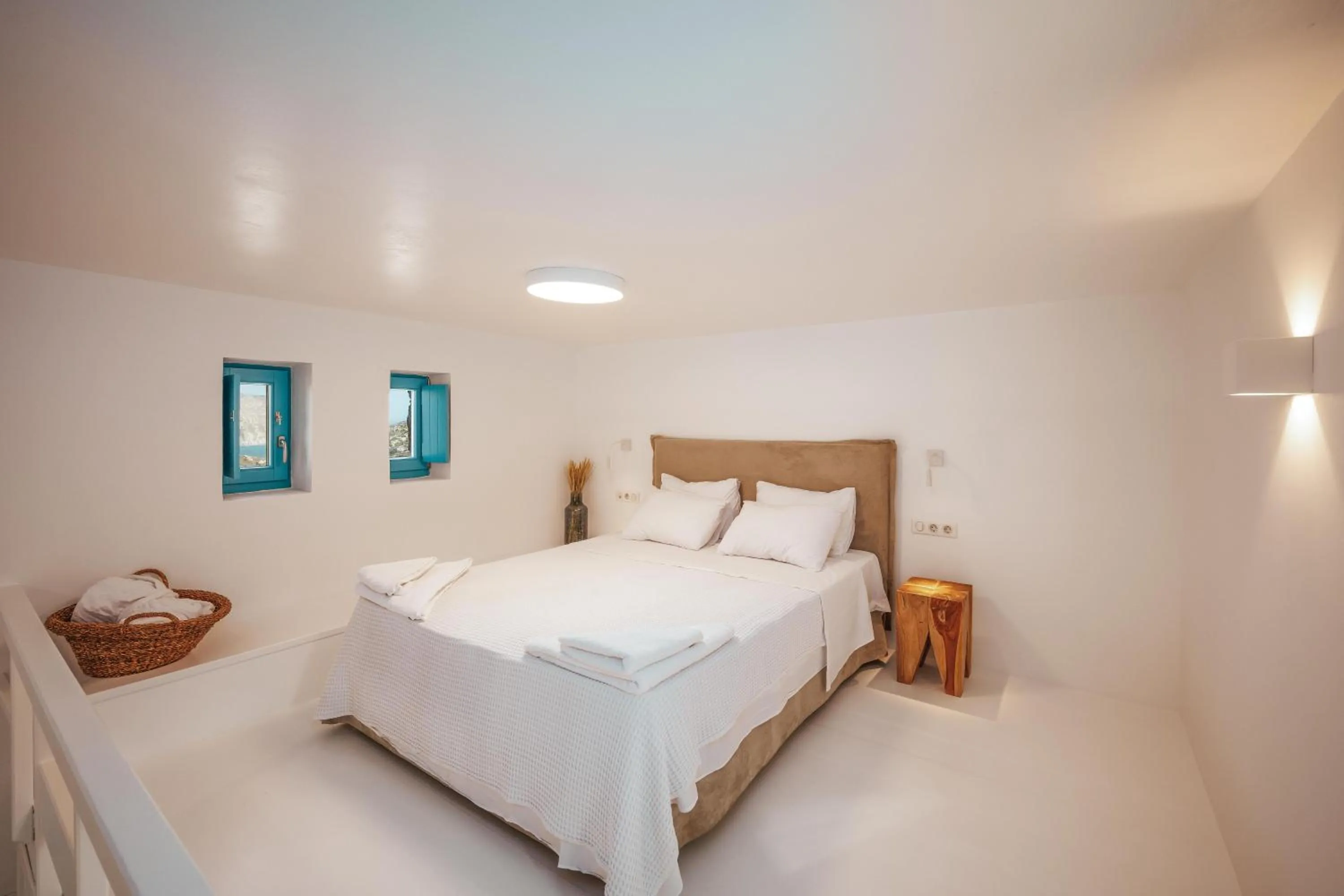 Bed in Anemela Villas & Suites Mykonos