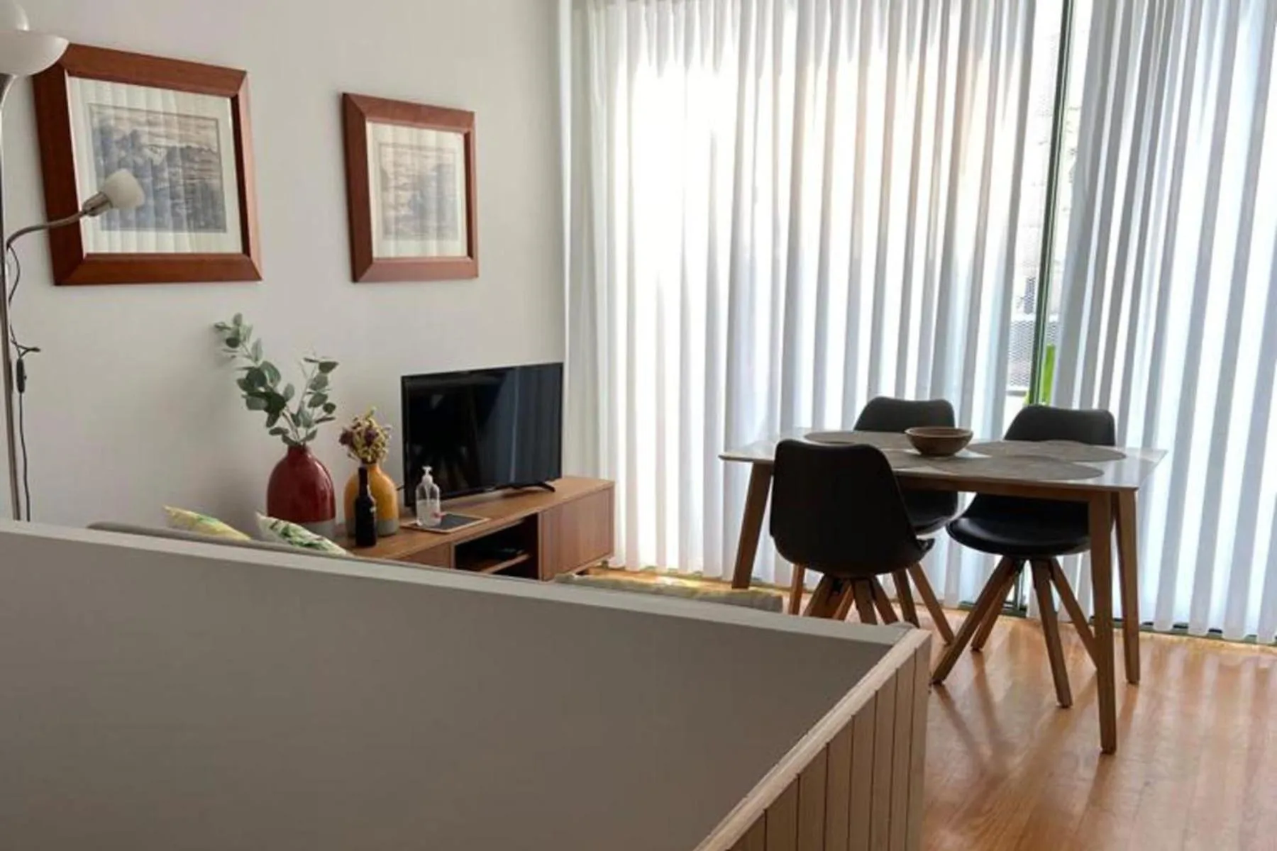 Duplex Apt - Sleeps 4 - Roof Terrace - Balcony