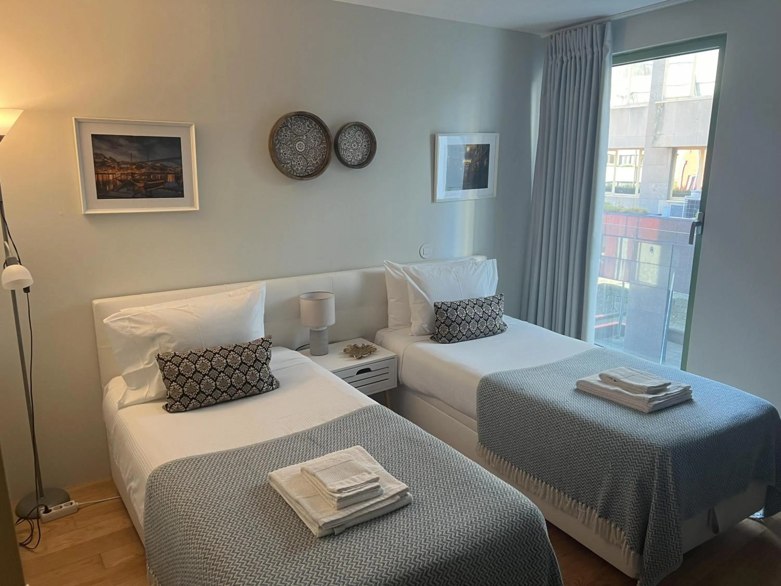 Bed in Duplex Apt - Sleeps 4 - Roof Terrace - Balcony