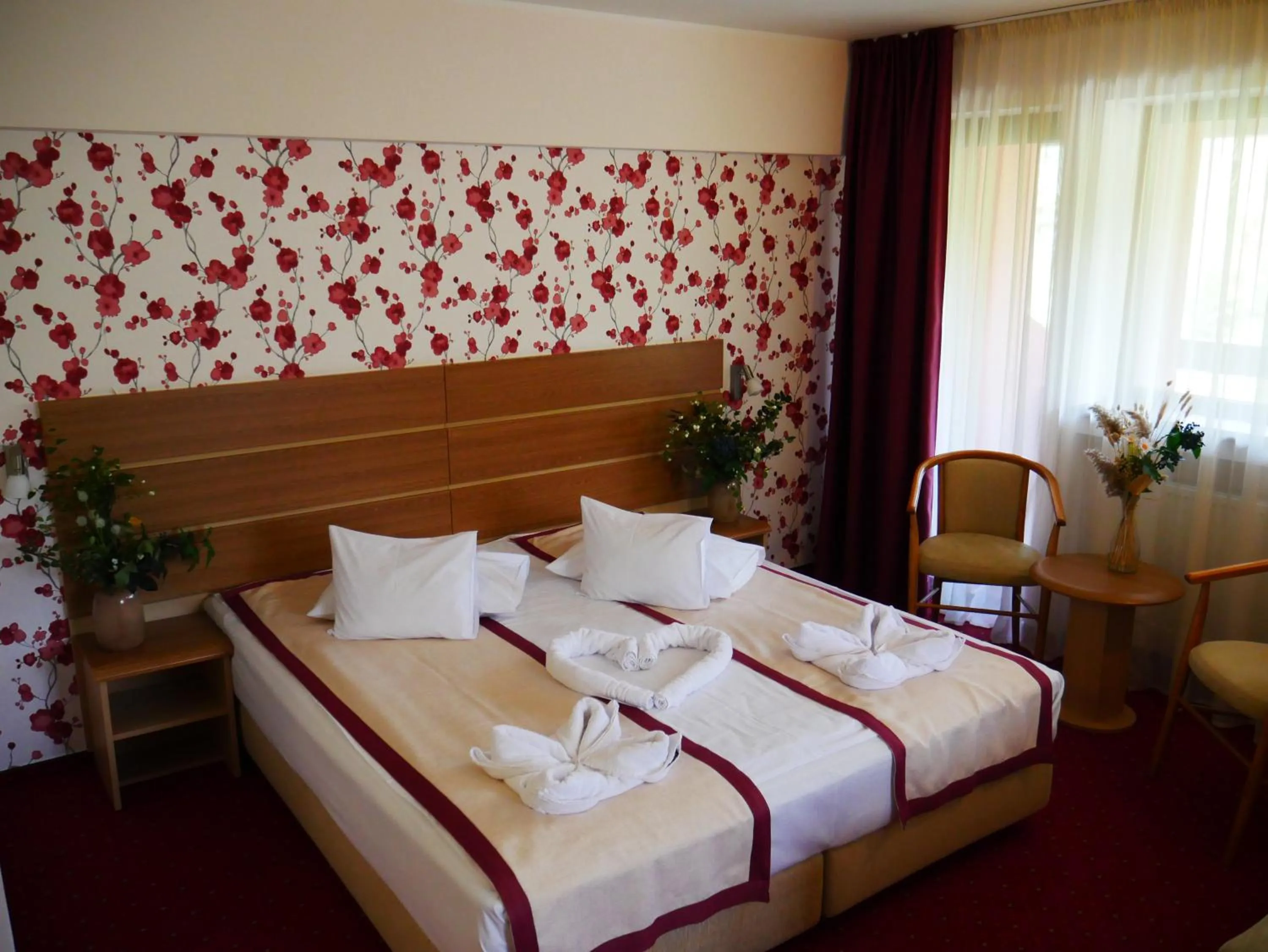 Bed in Hotel Carpați