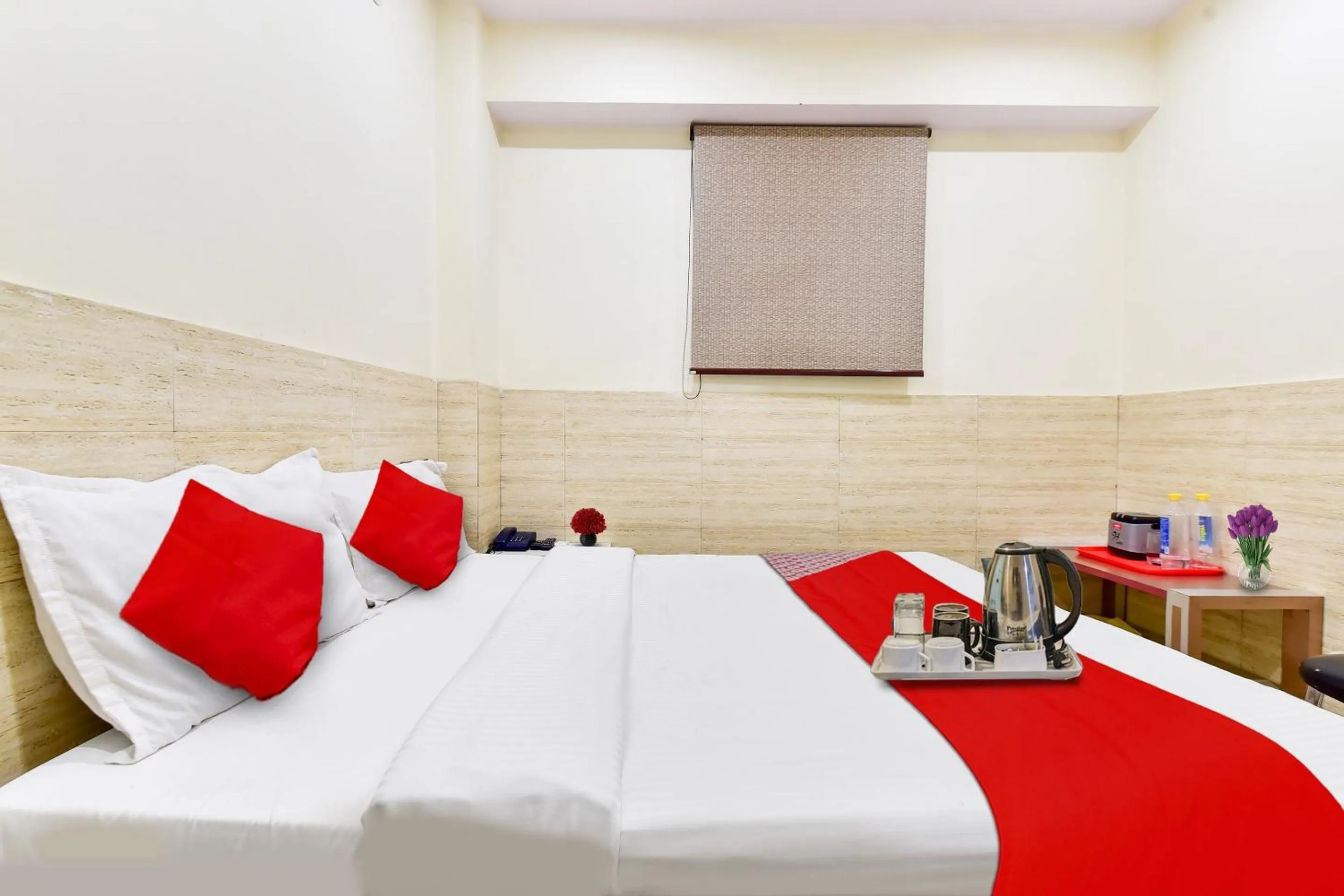 Bedroom, Bed in Super Hotel O Tourist Residency
