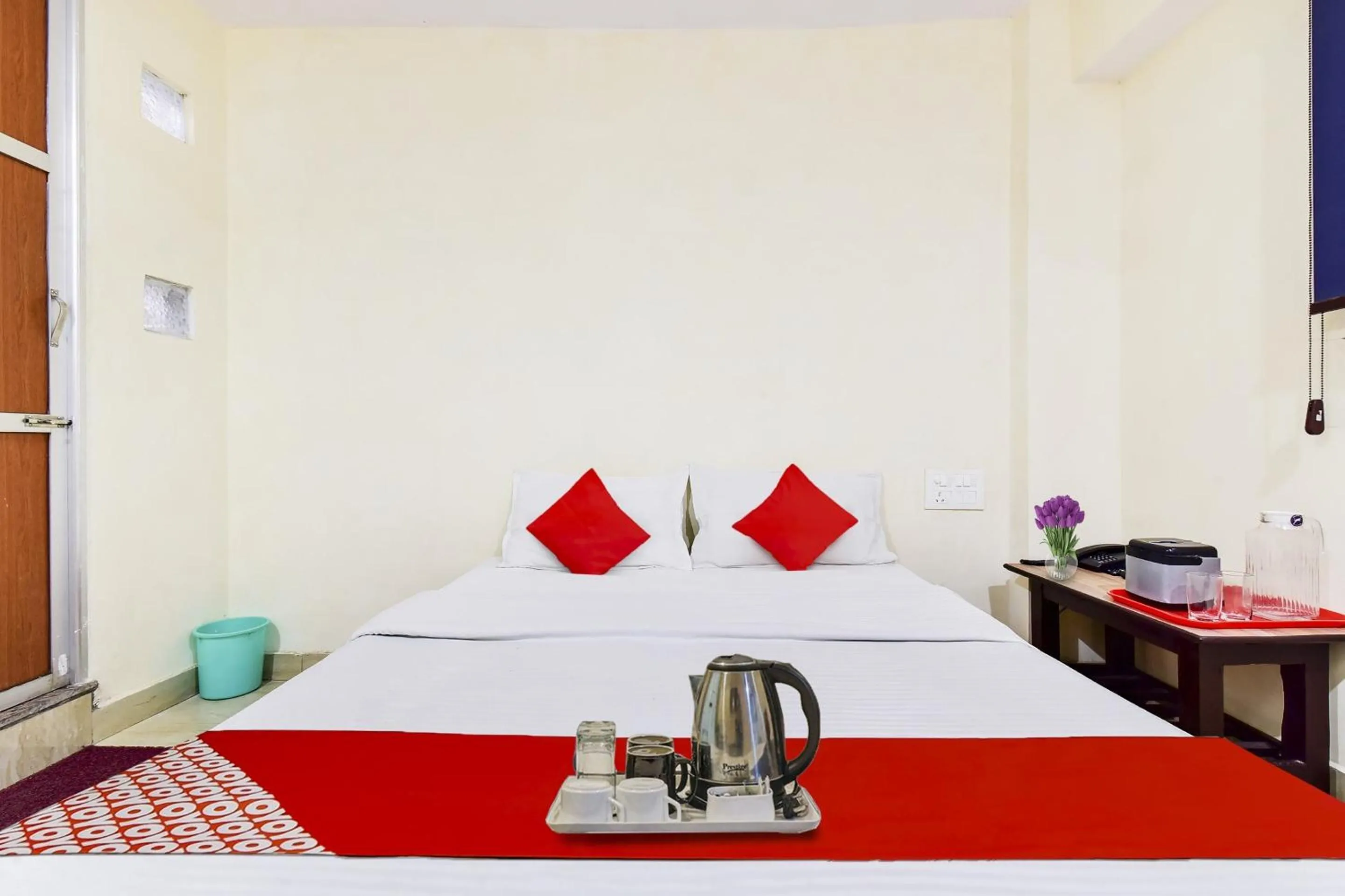 Bedroom, Bed in Super Hotel O Tourist Residency