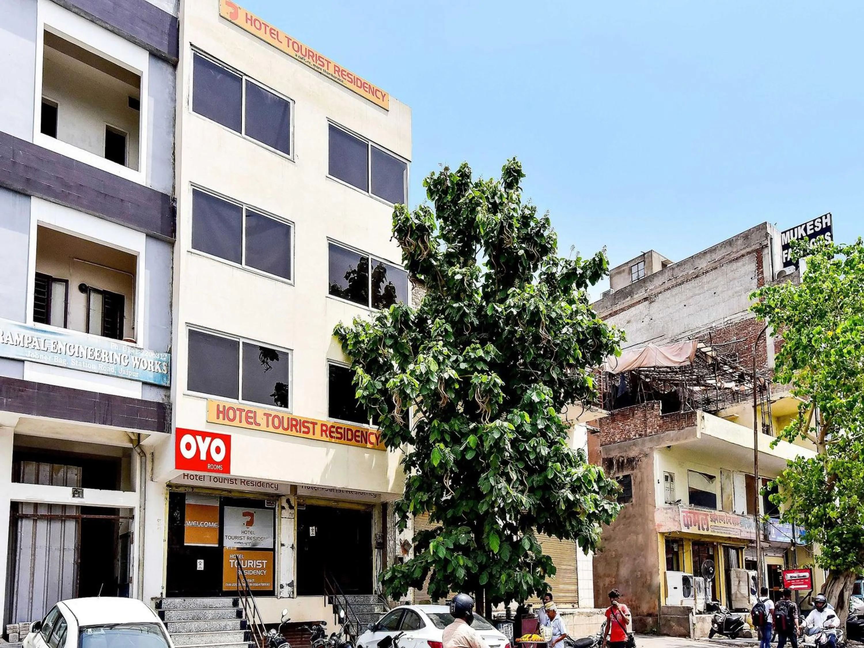 Facade/entrance in Super Hotel O Tourist Residency