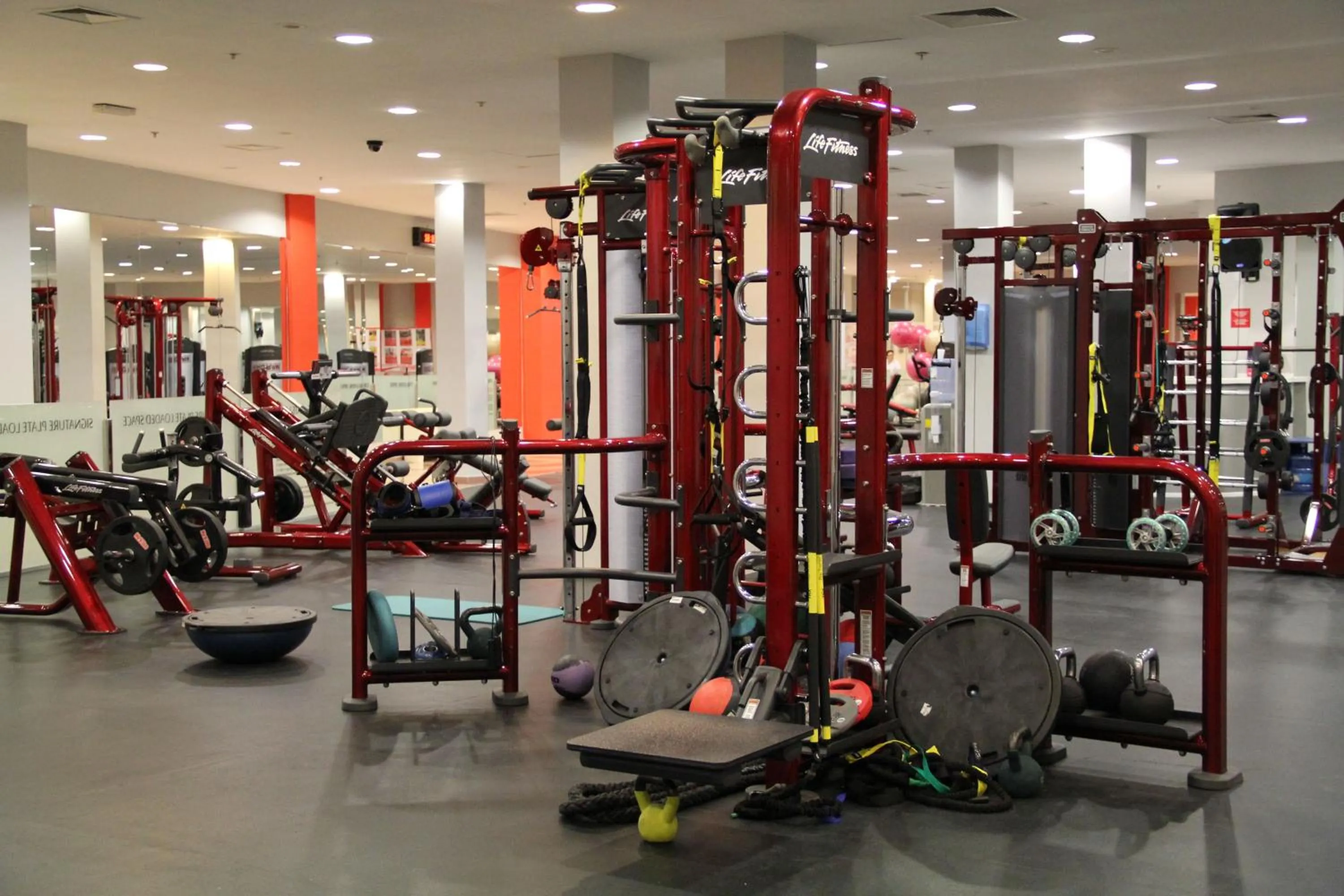 Fitness centre/facilities in Radisson Hotel Astana