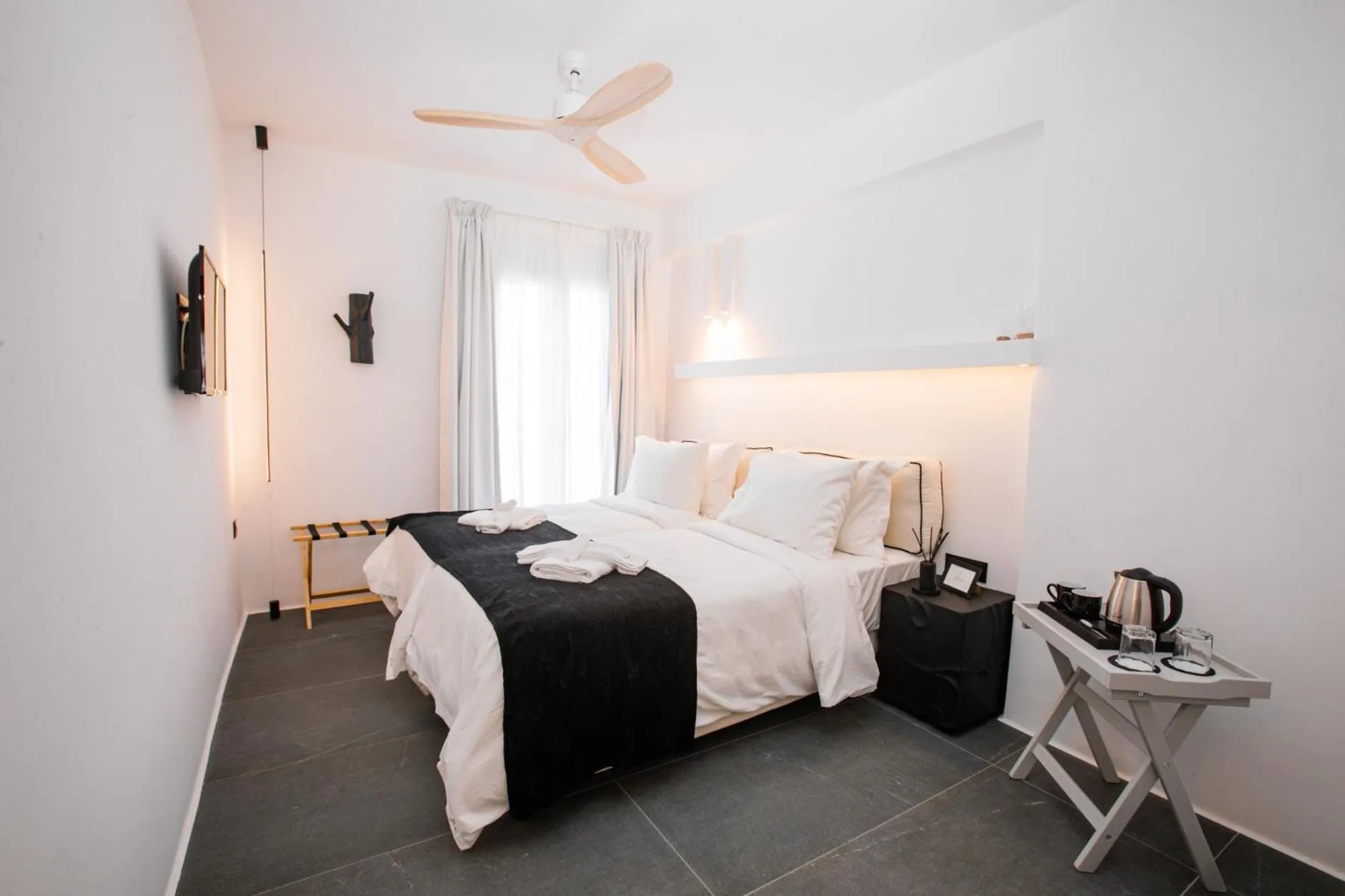 TV and multimedia, Bed in She Mykonos - Luxury Apartments