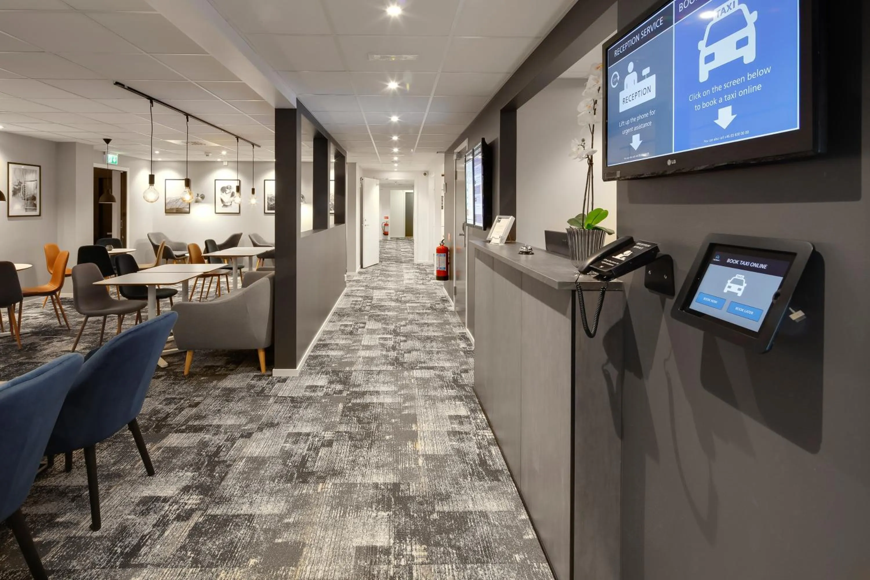 Lobby or reception in Hotel Vindeus