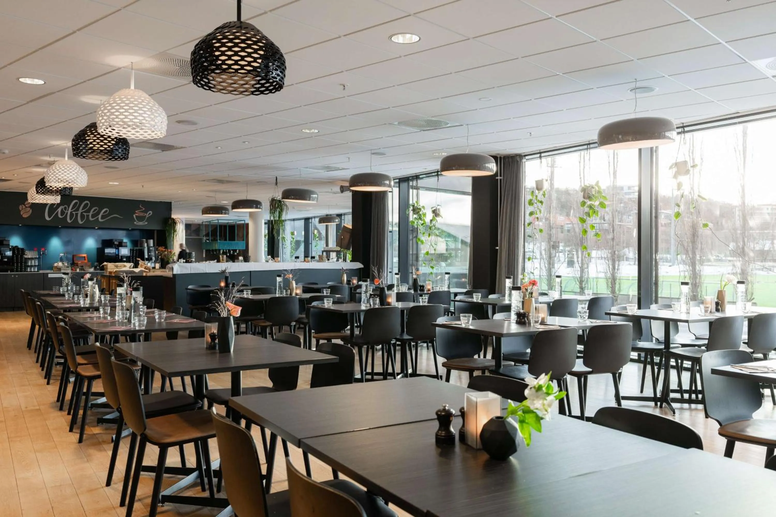 Restaurant/places to eat in Scandic Lerkendal