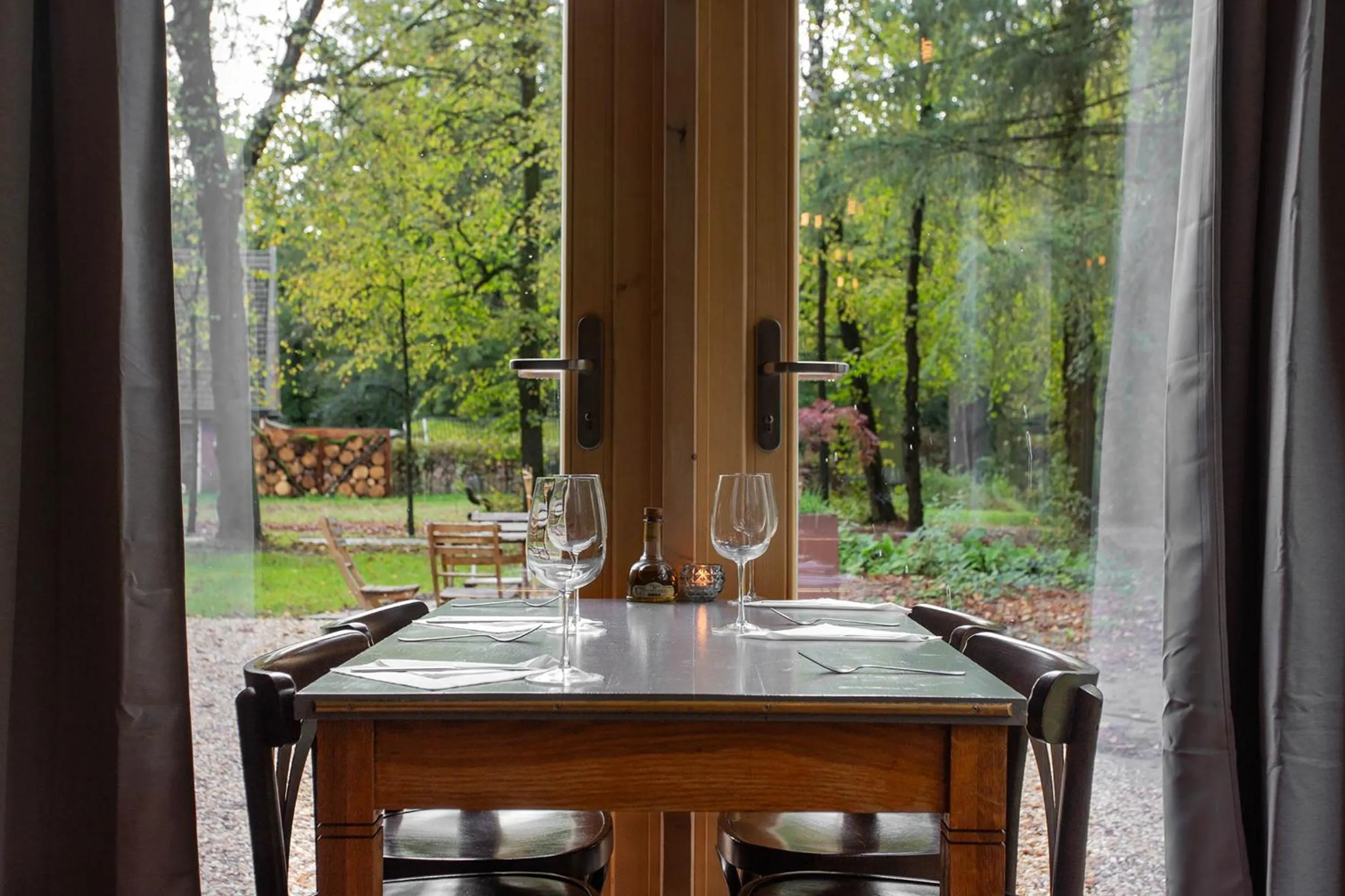 Restaurant/places to eat in Buitenplaats Petersburg