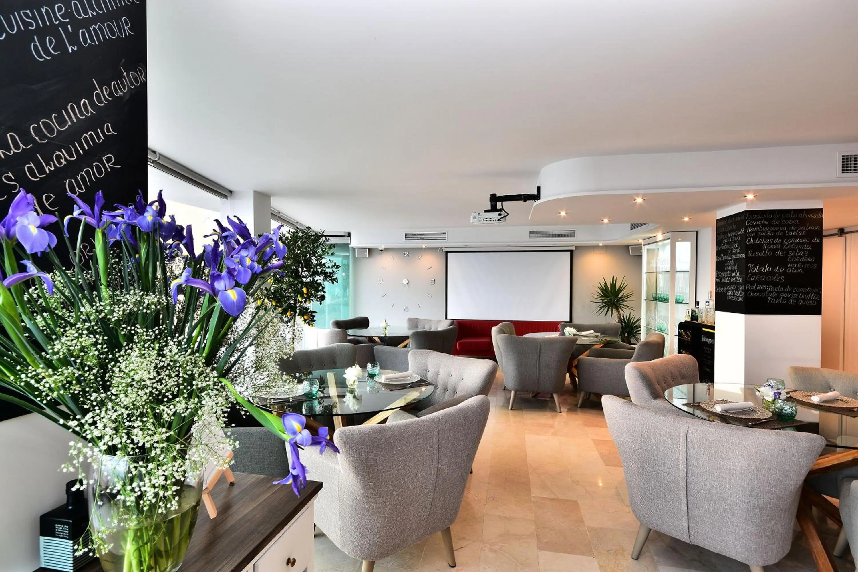 Restaurant/places to eat in Aparthotel Ola Blanca