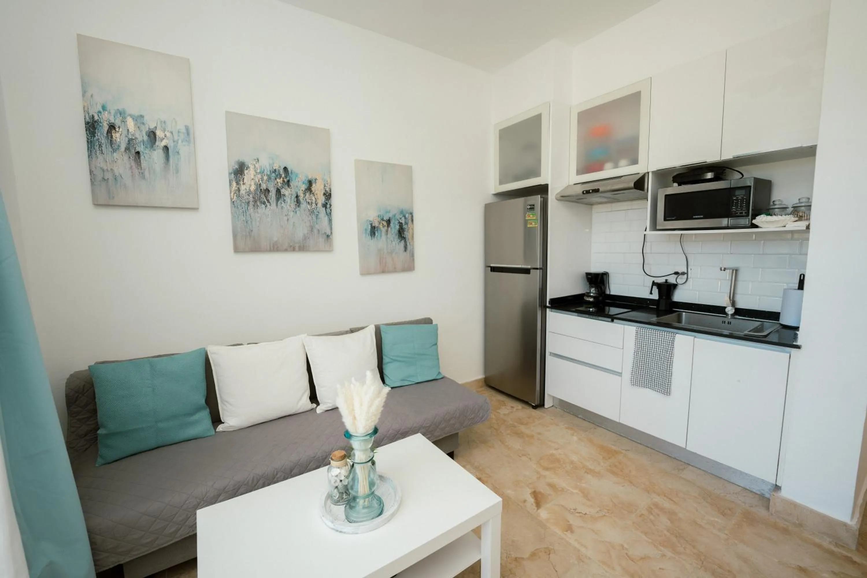 Kitchen or kitchenette in Xeliter Cana Rock Punta Cana