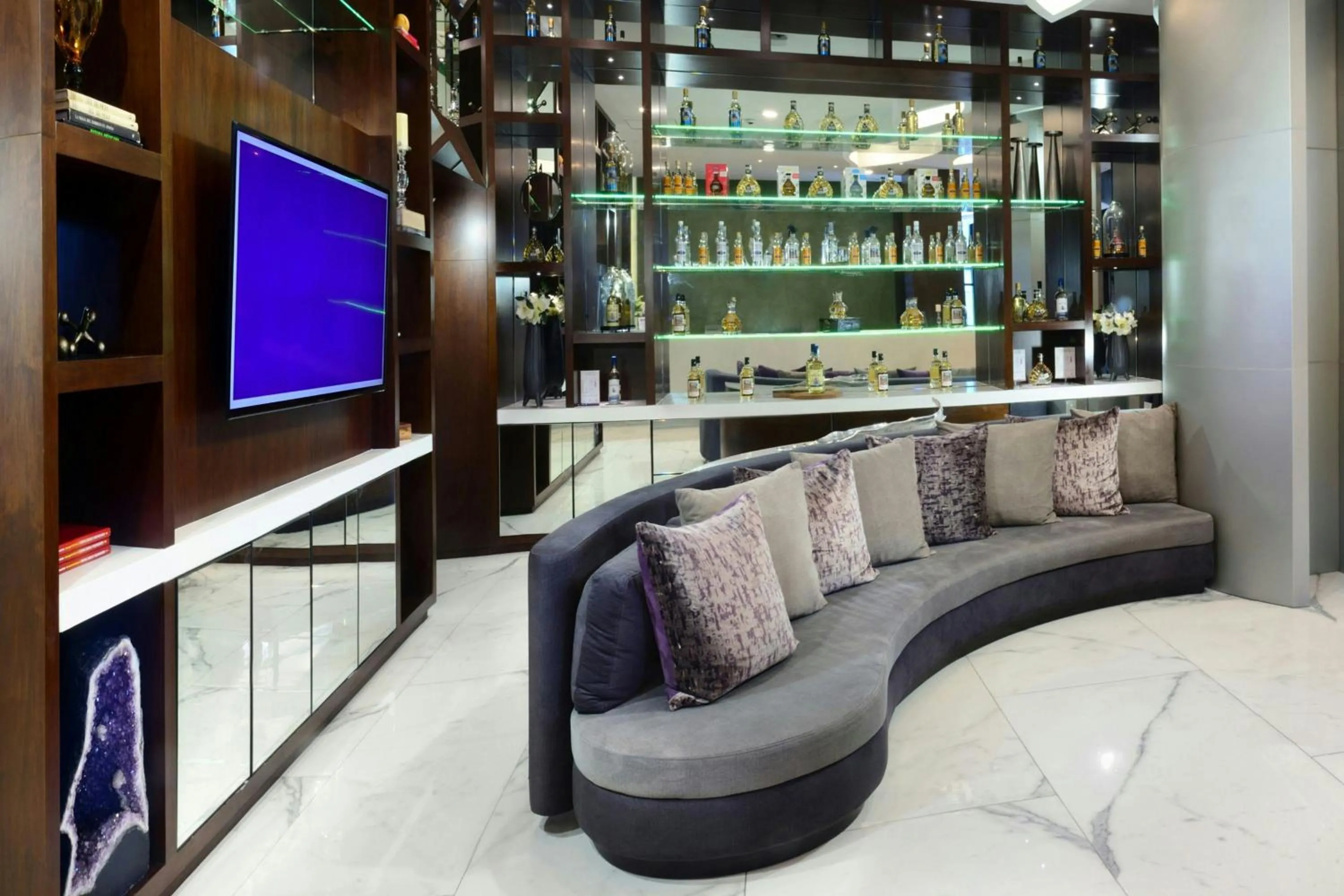 Lounge or bar in Hotel Guadalajara Country Club by HNF