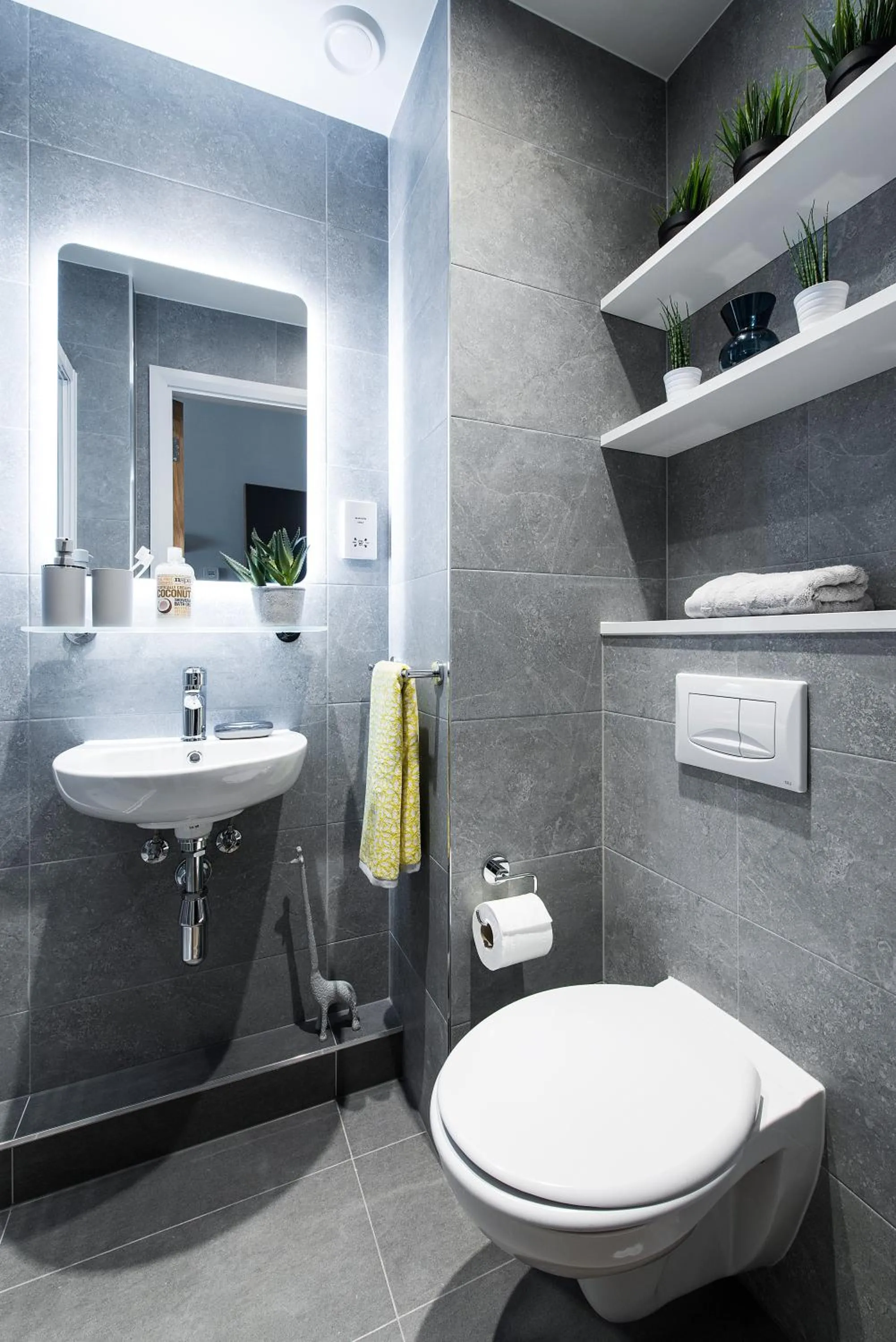 Bathroom in Yugo Explore - Kavanagh Court