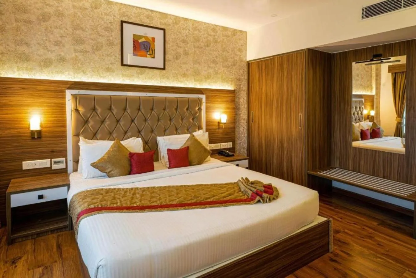Bed in Kumarakom Park Resort
